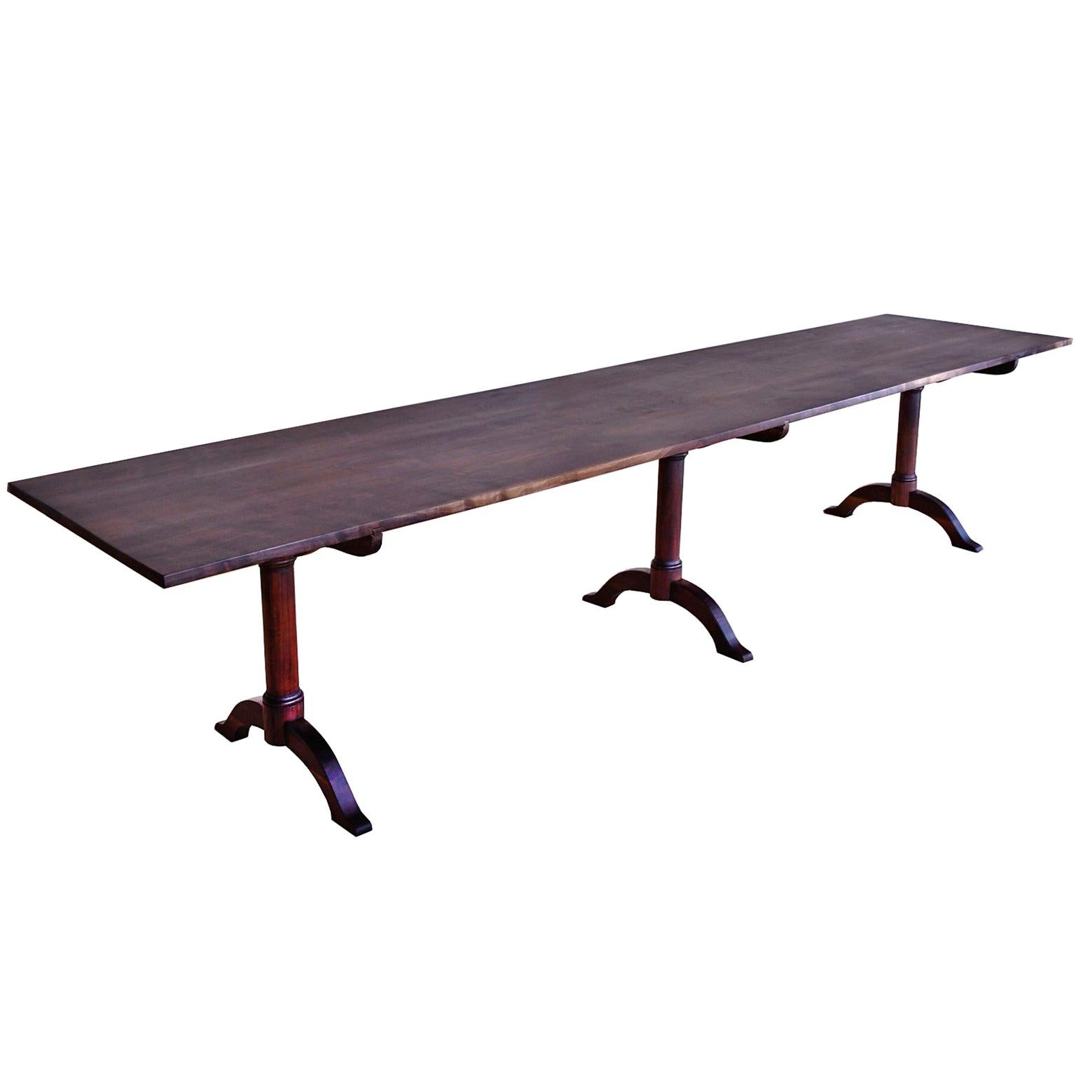 Tavolo da pranzo e credenza su misura Bonnin Ashley lungo 12' in noce nero fumé