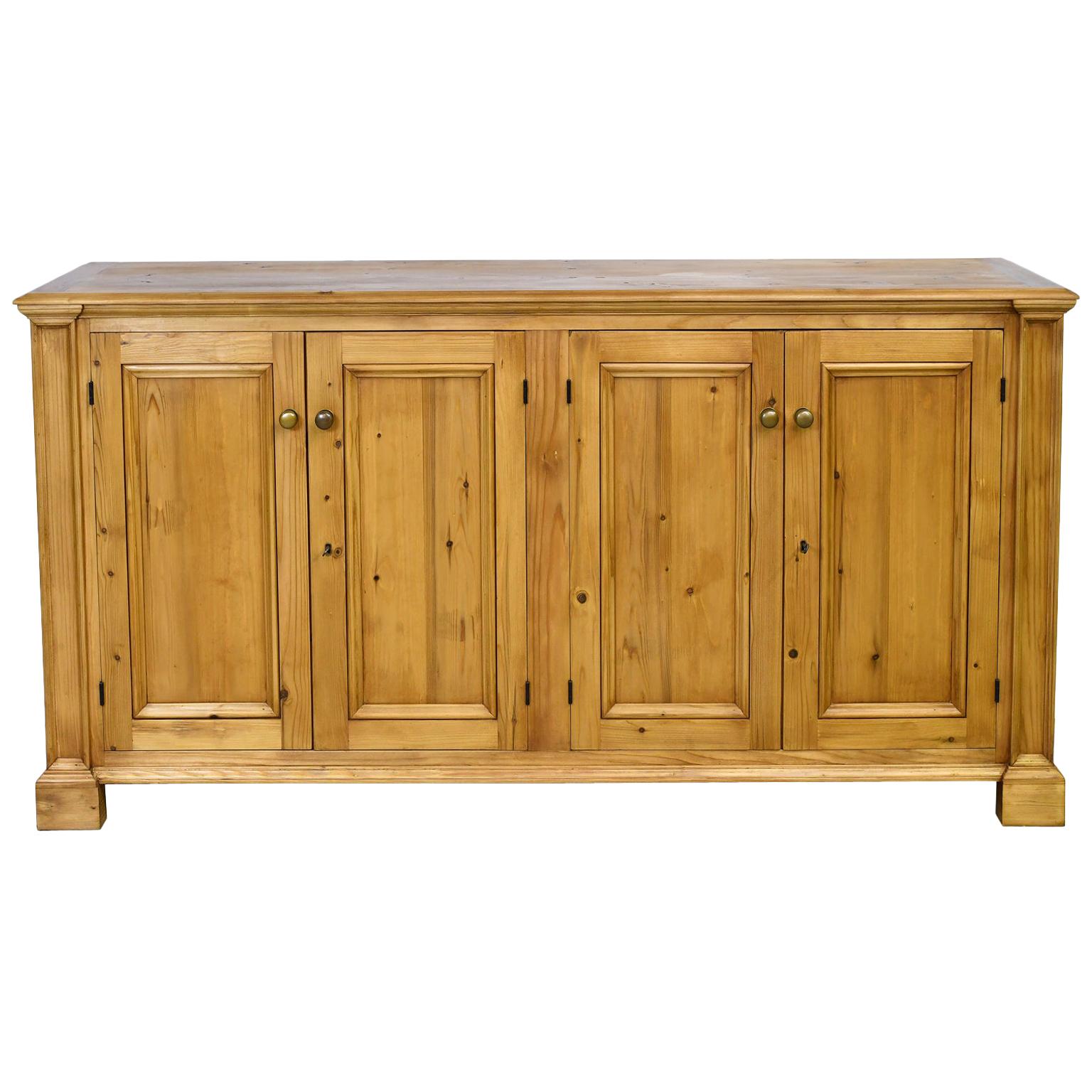 Bonnin Ashley, maßgefertigtes Sideboard aus aufgearbeiteter Kiefer