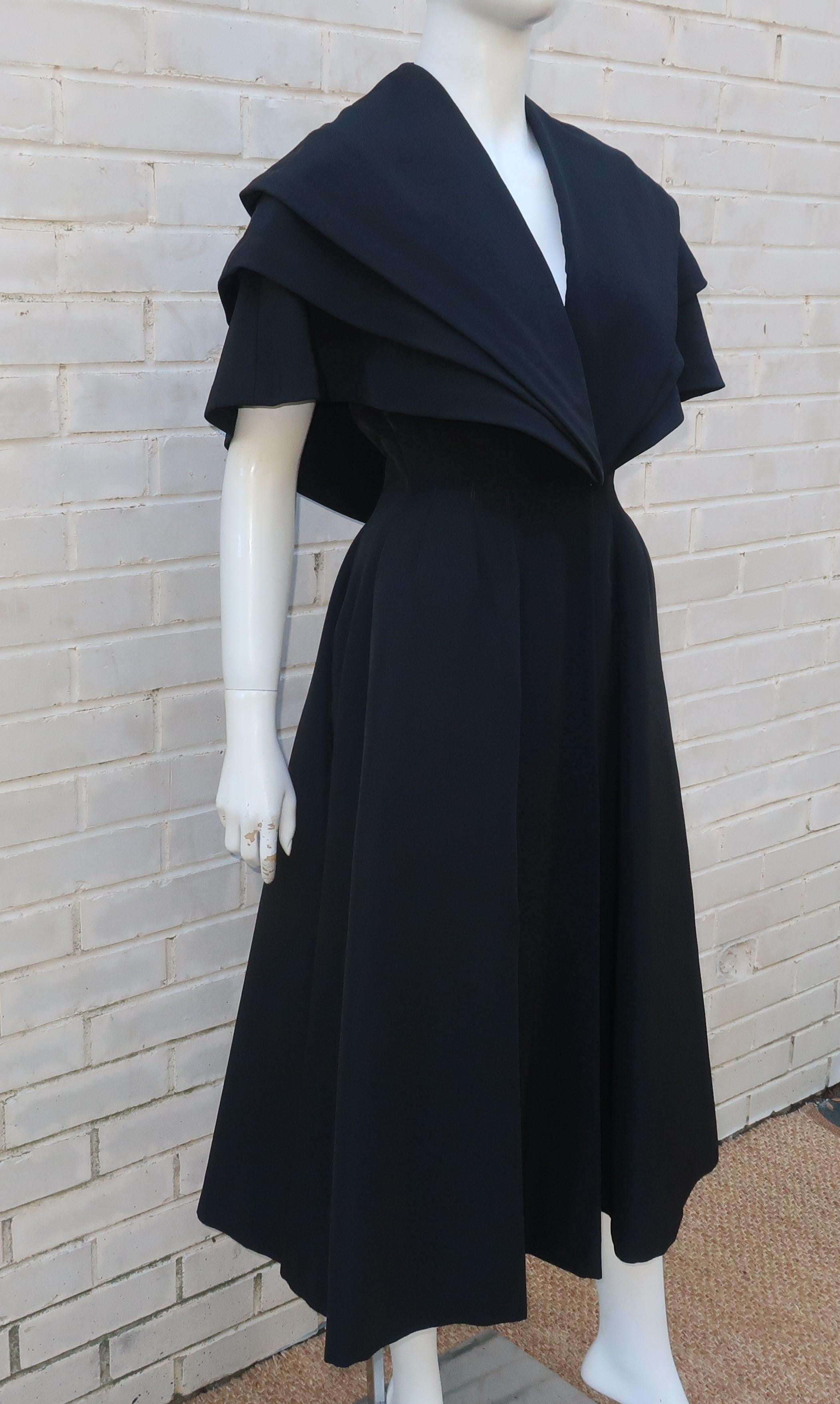 Bonwit Teller 'New Look' Black Silk Faille Evening Coat Dress, C.1950 In Good Condition In Atlanta, GA