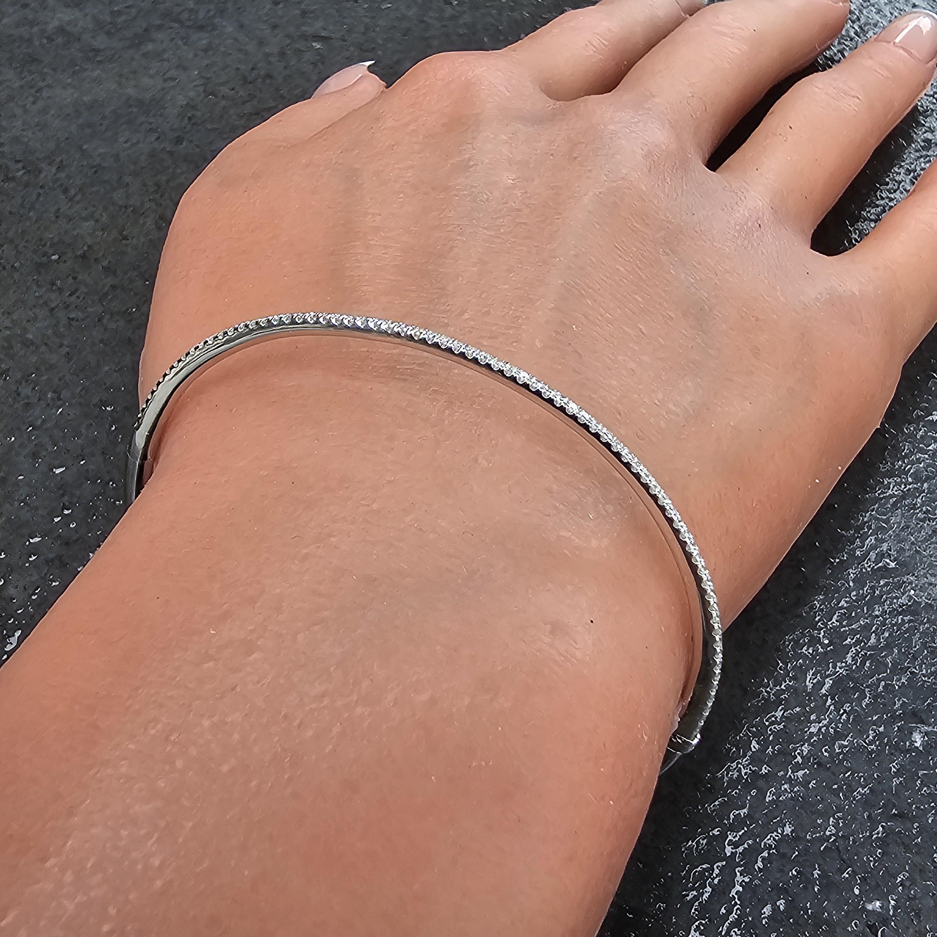 Bracciale Bony Levy Skinny Pave Diamond impilabile in oro bianco 18k 7,9g in vendita 1