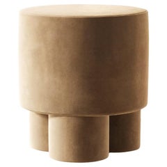 Pouf BOO in velluto ocra di Hermhaus