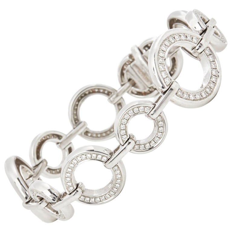 boodles-18-karat-white-gold-round-brilliant-cut-diamond-medium-roulette