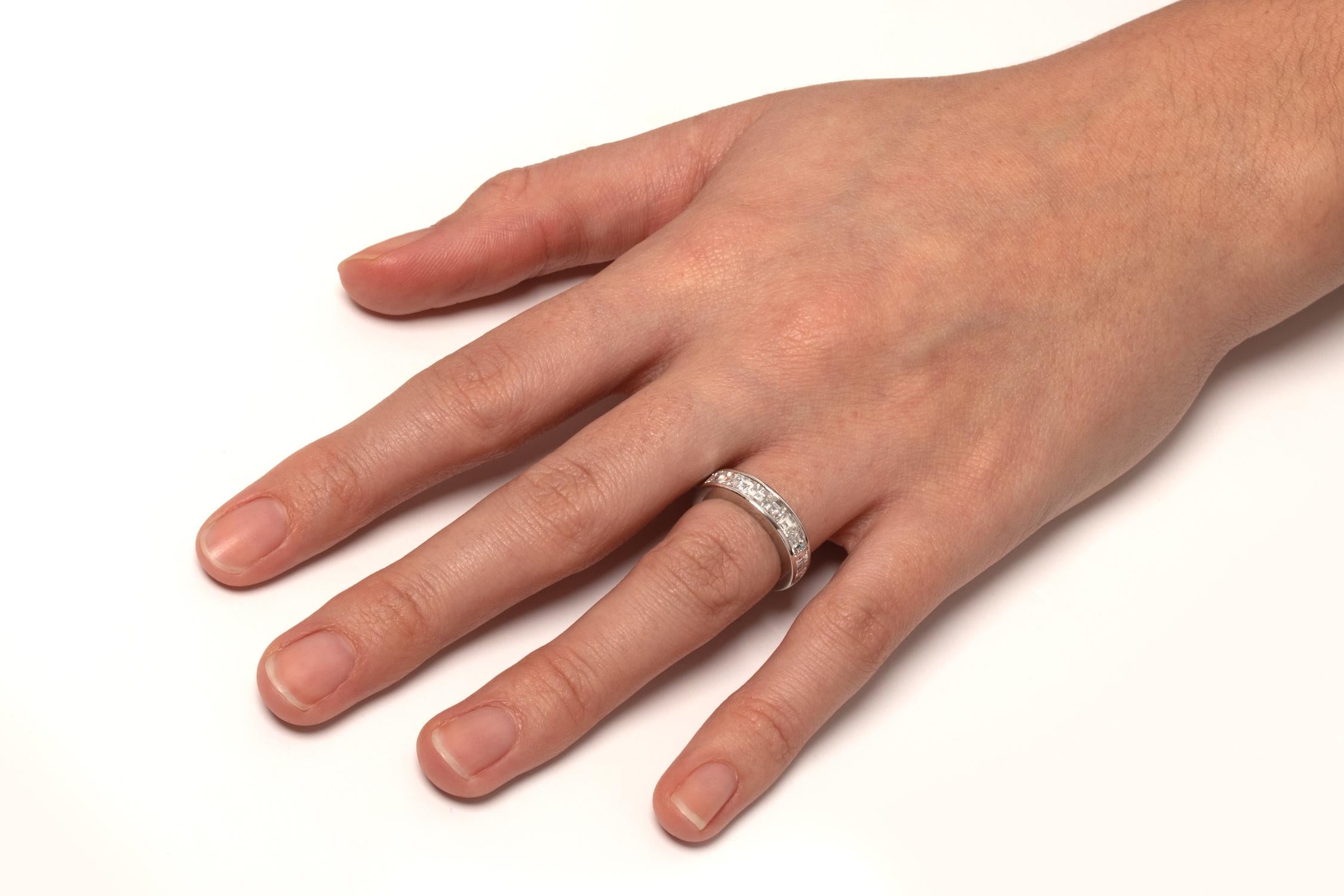 Women's or Men's Boodles 2.00ct Diamond Half Eternity Ring For Sale