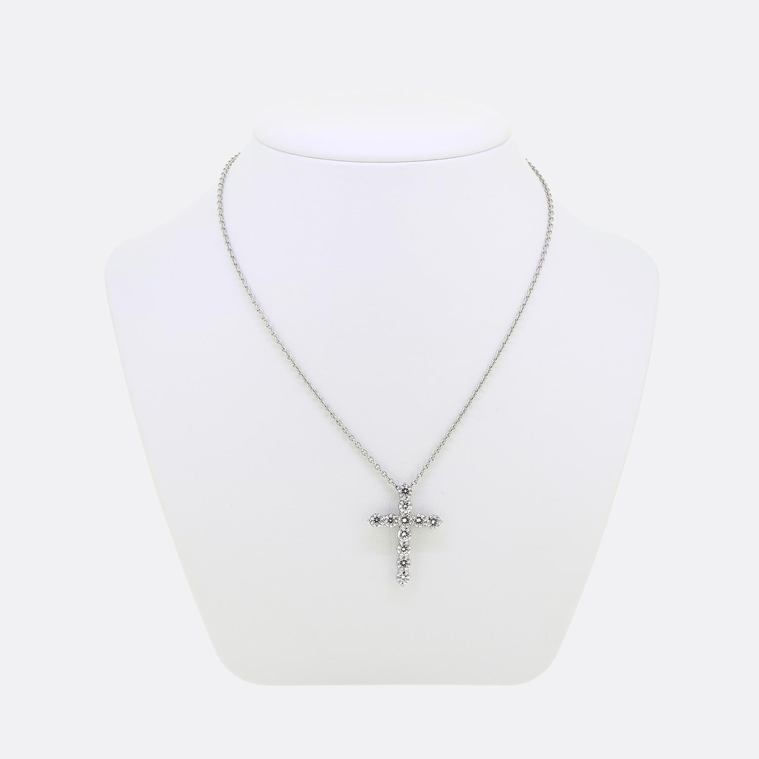 Here we have a platinum diamond cross pendant from the luxury jewellery designer Boodles. The cross features 11 perfectly matched round brilliant cut diamonds; all of which have been individually claw set and collectively weigh 2.80 carats. The