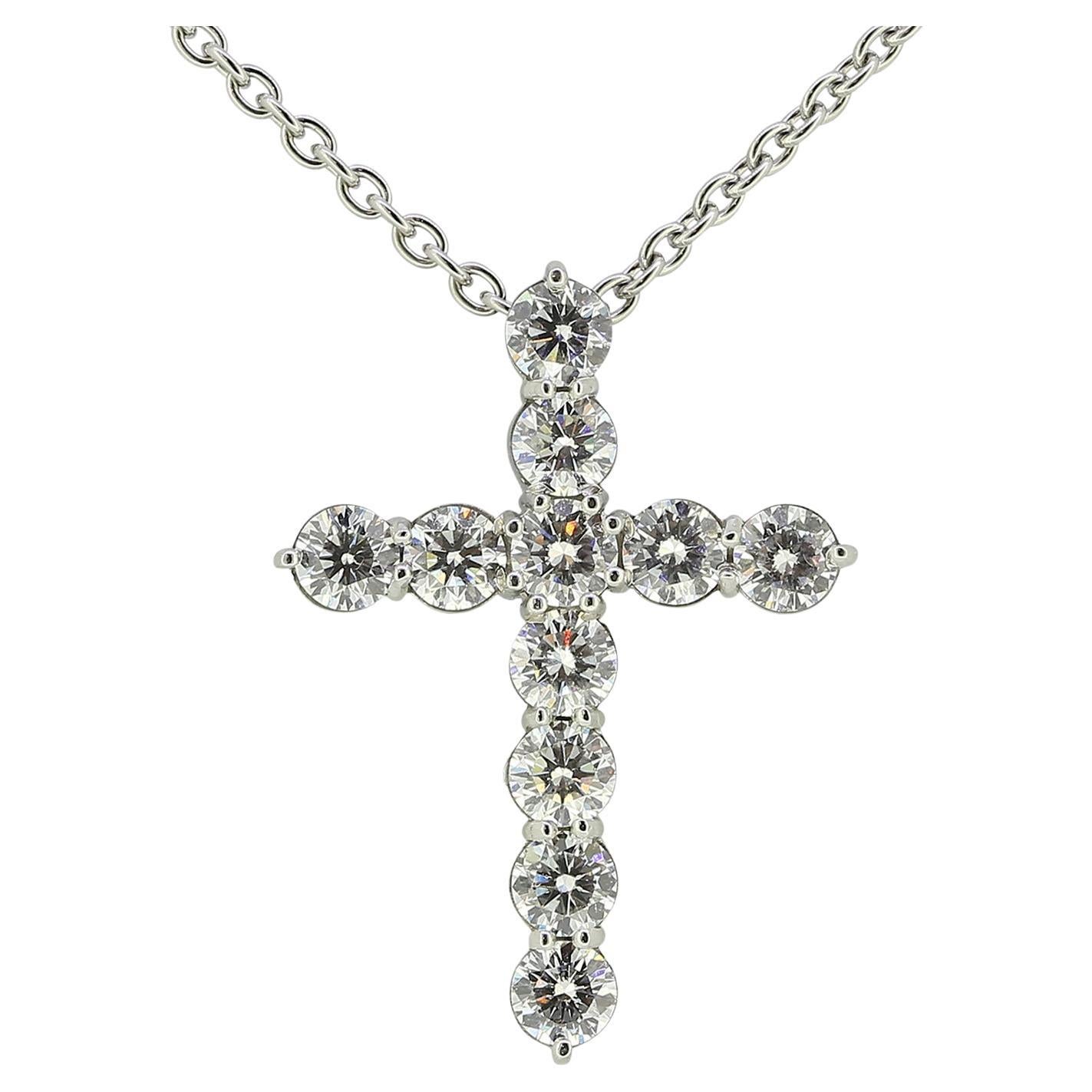 Boodles 2,80 Karat Diamant-Kreuz-Anhänger-Halskette im Angebot
