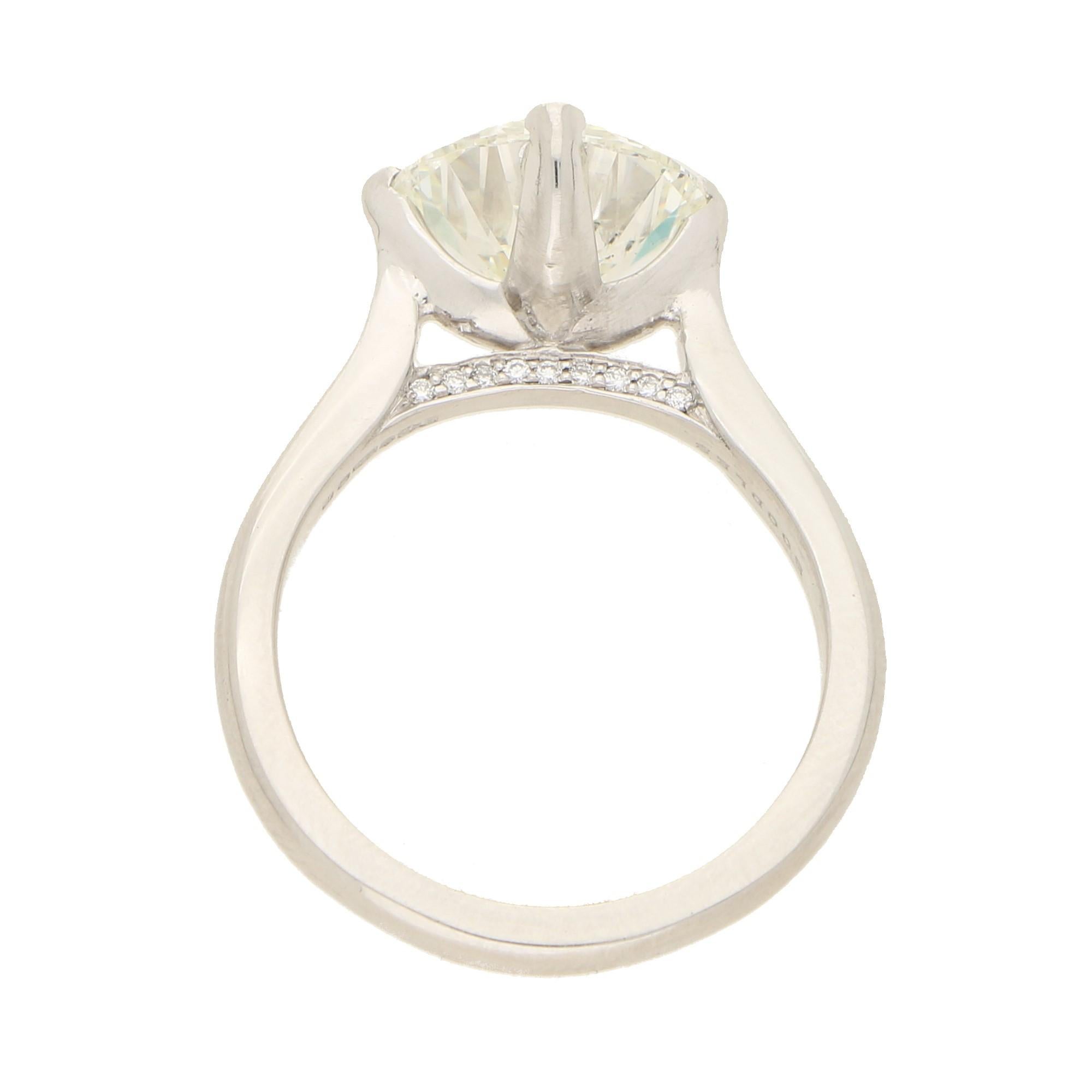 Modern Boodles 4.06 Carat Diamond Solitaire Engagement Ring Set in Platinum