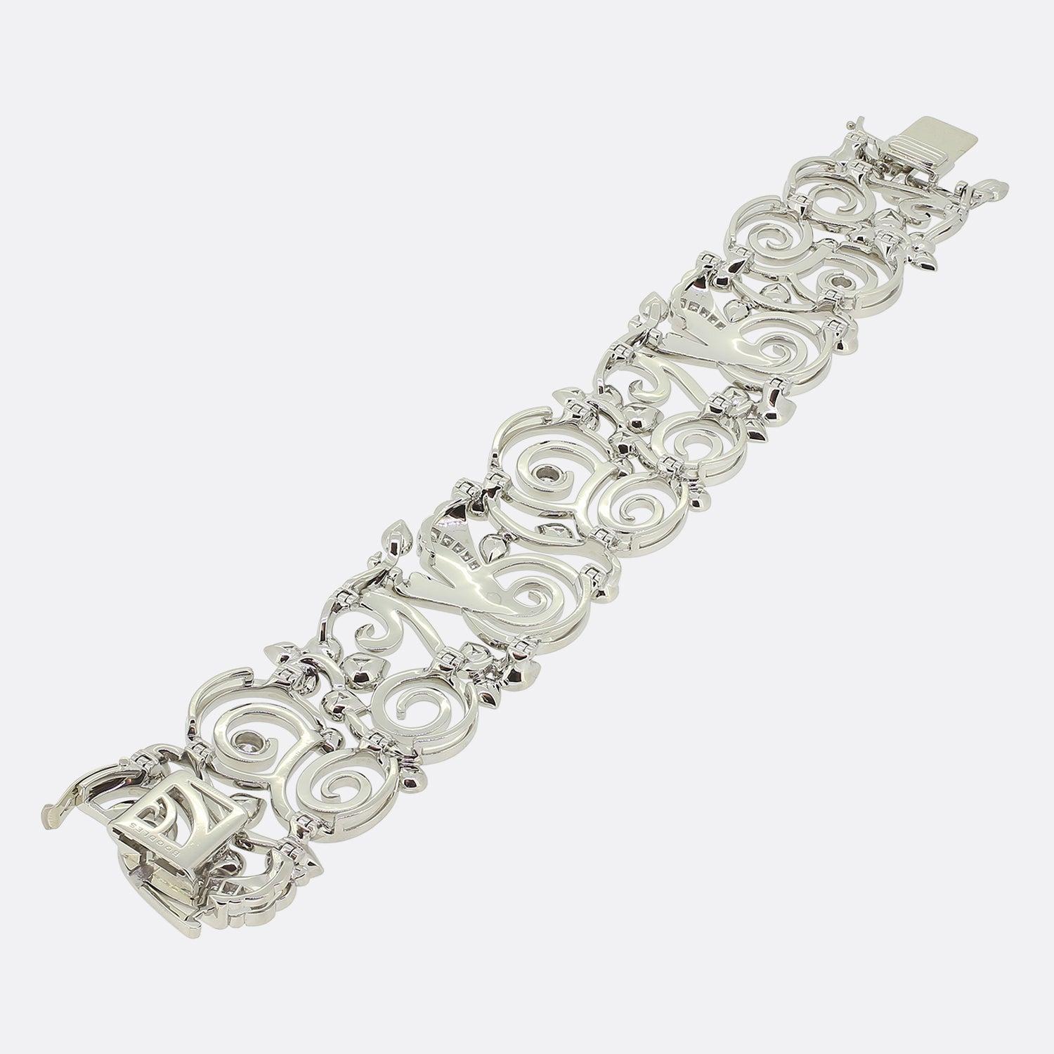 Boodles High Jewellery Mermaids Tale Diamond Bracelet In Excellent Condition For Sale In London, GB