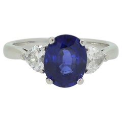 Boodles Dreisteiniger Ring mit Saphiren und Diamanten