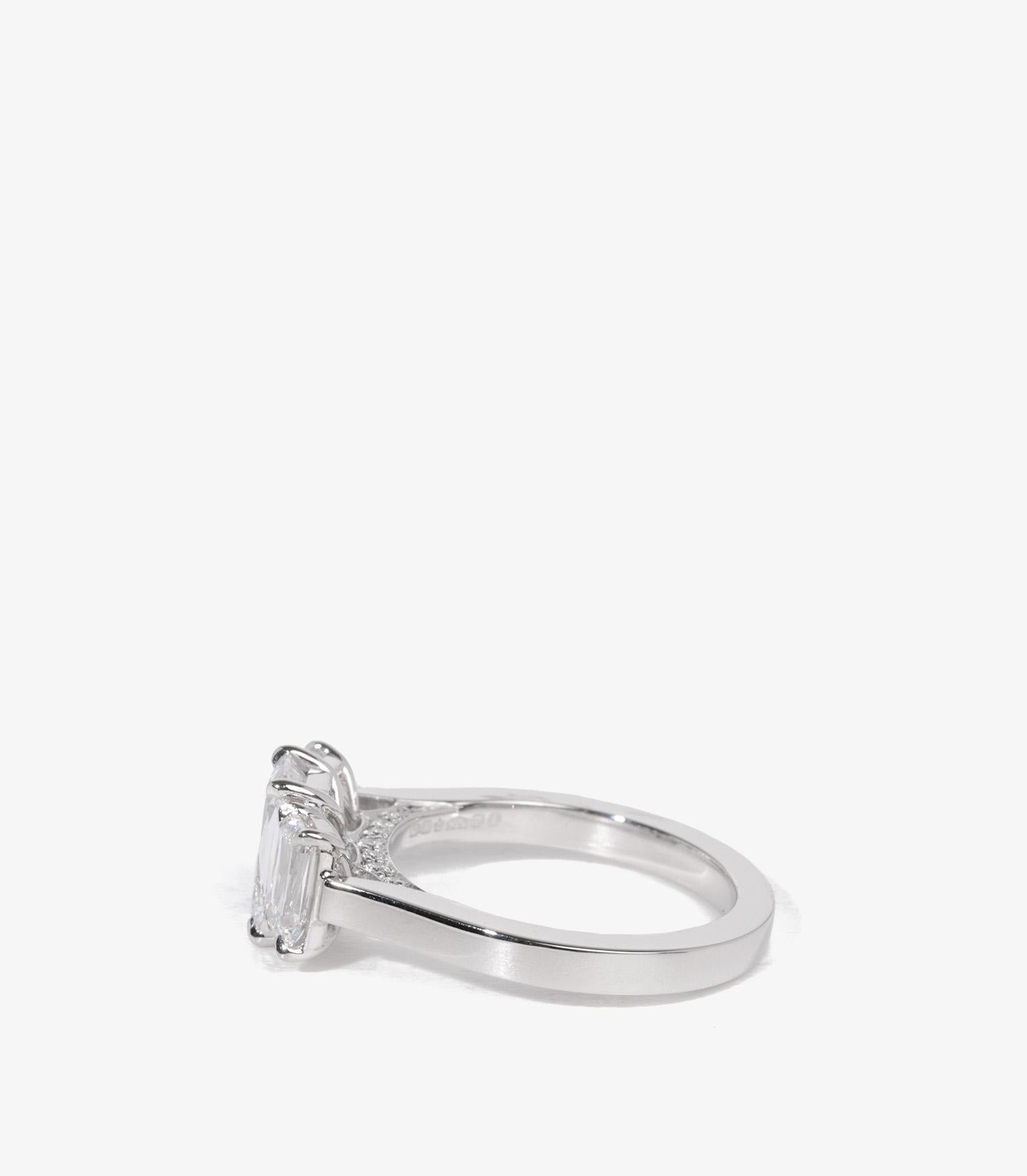 Boodles Trilogy Ashoka Cut Platinum Diamond Engagement Ring (bague de fiançailles) Excellent état à Bishop's Stortford, Hertfordshire