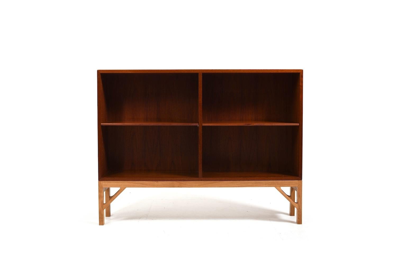 Book case,  model no.152 by Børge Mogensen for FDB Møbler. Teak shelve on solid oak base. He designed his China Series in 1960s. Produced i1960s.

Note: Please have a look on the matching cabinet and large book case in our collection.