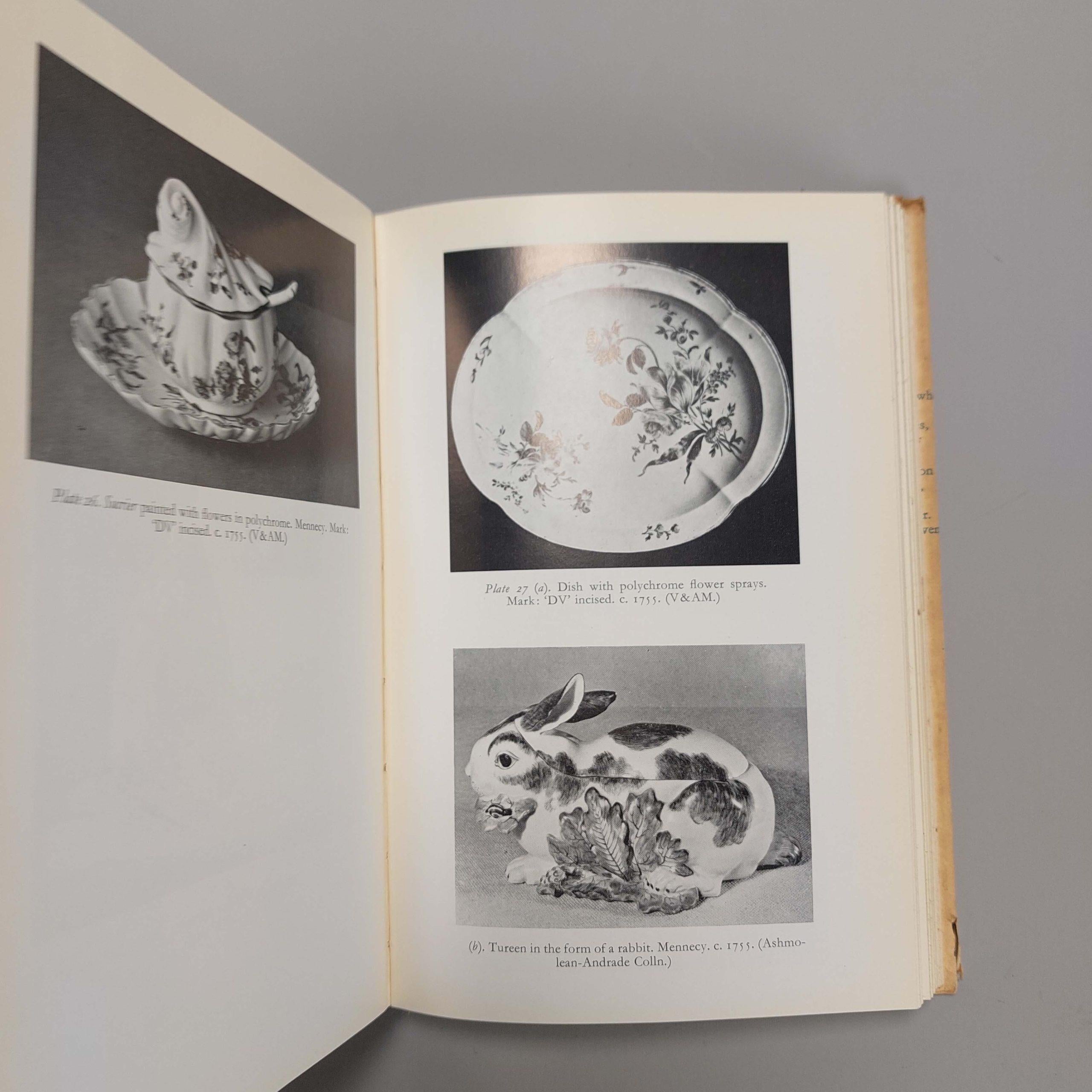 Nachschlagewerk European Porcelain - Seventeenth & Eighteenth Century French Porcelain