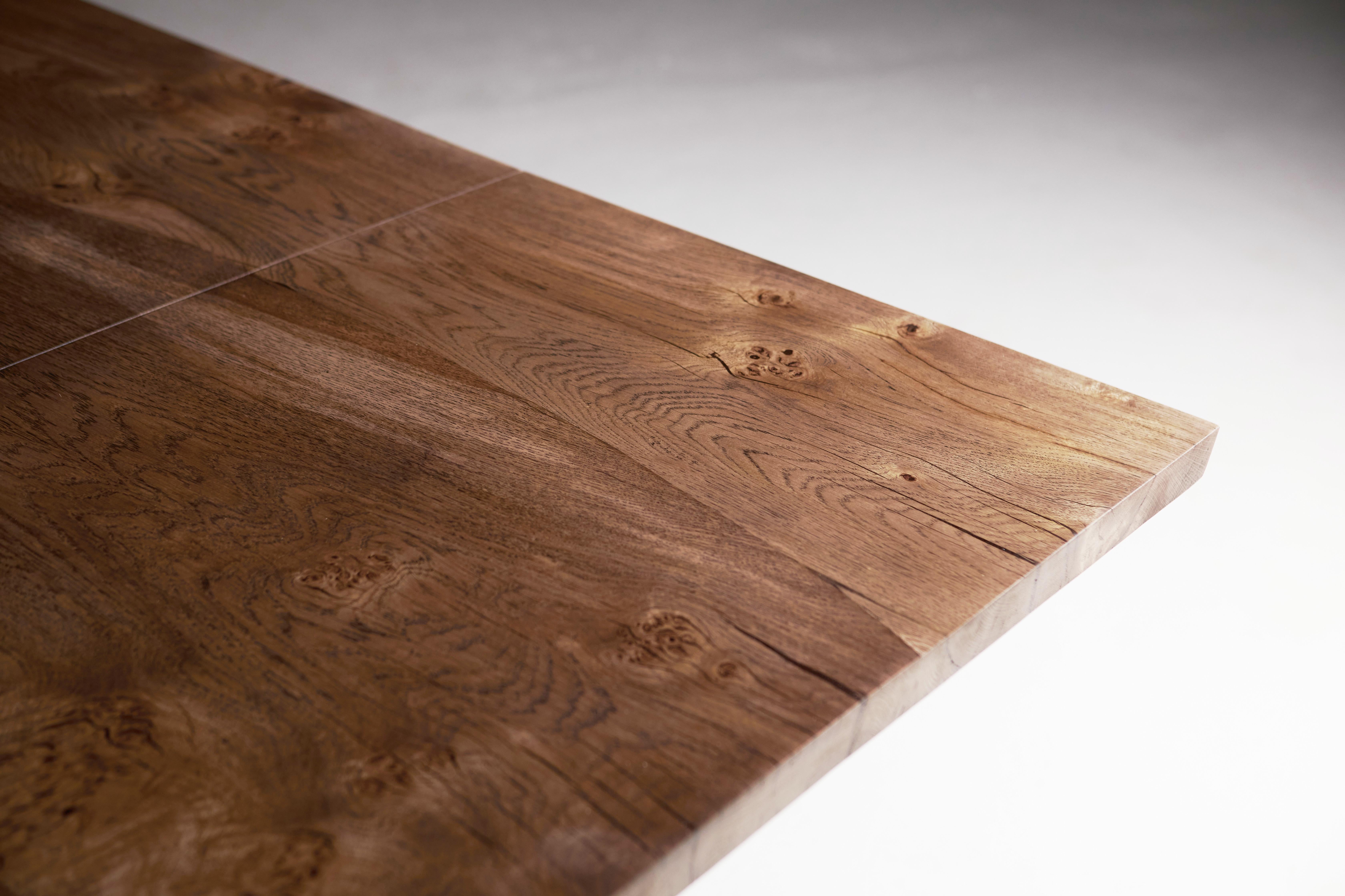 Table à rallonge assortie en chêne anglais massif en vente 6