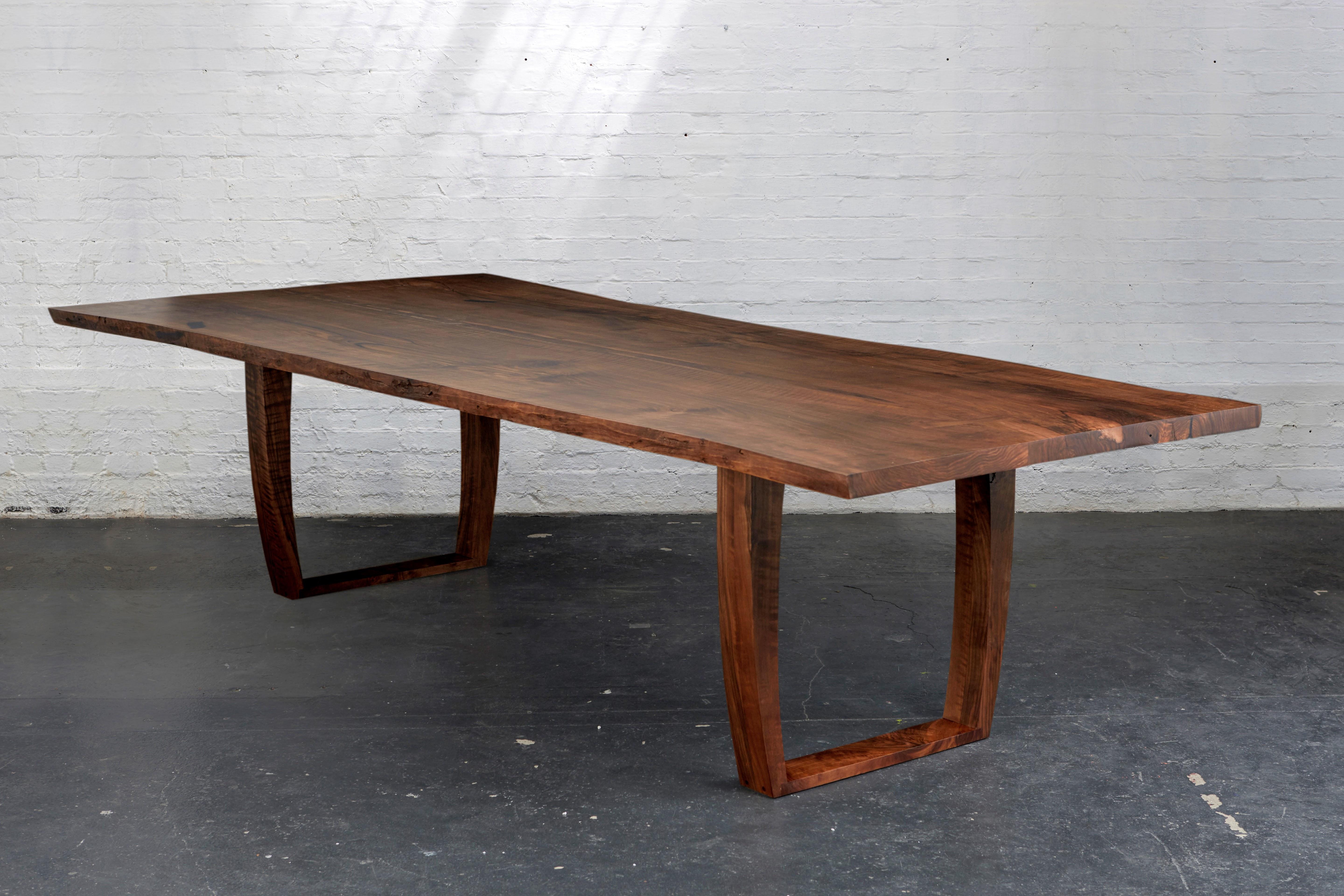 Book-Matched Rippled English Walnut Table In New Condition For Sale In London, GB