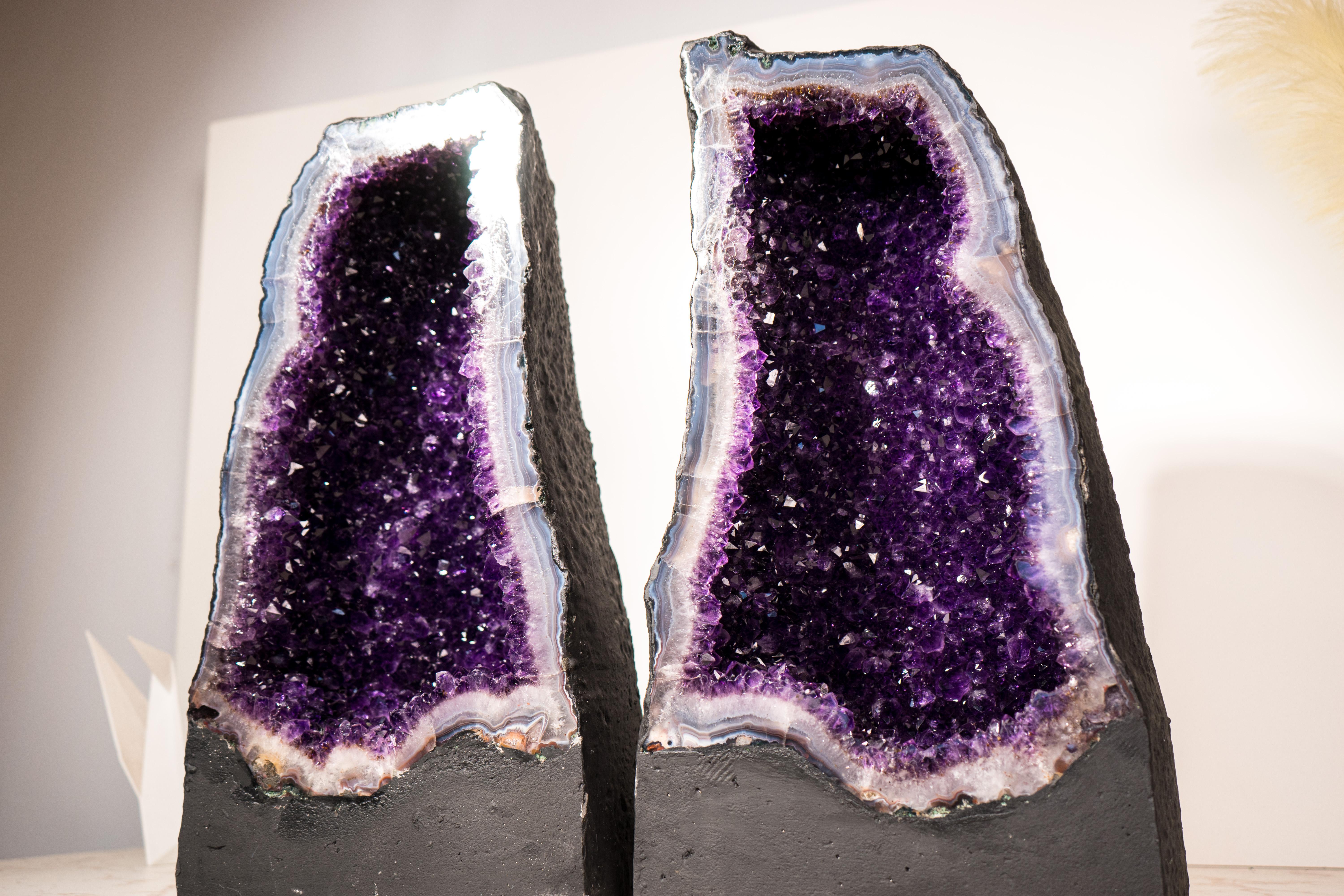 Book-Matching Pair of Rare Large Amethyst Geode Cathedrals In New Condition For Sale In Ametista Do Sul, BR