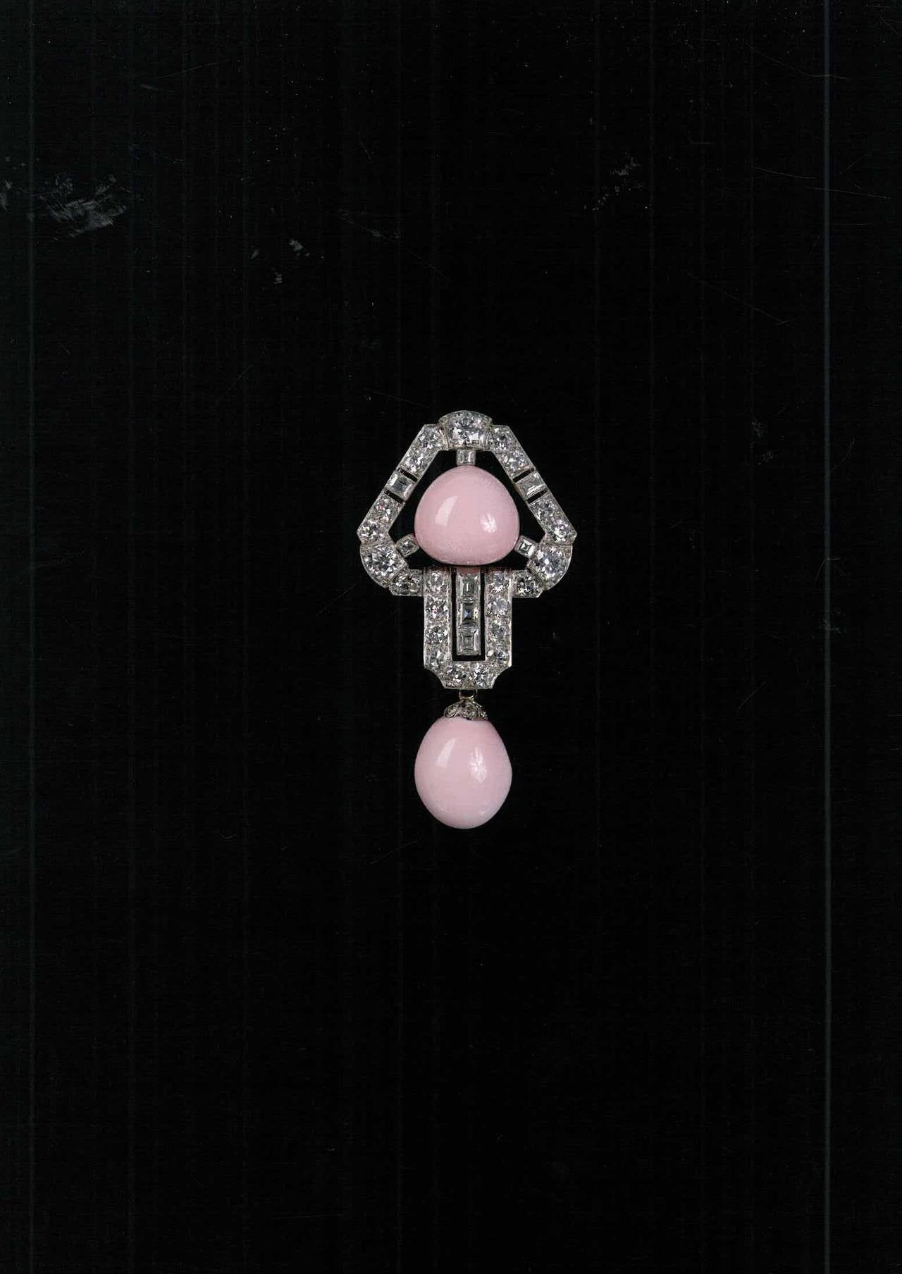 Book of The Pink Pearl, LA PERLE ROSE 'Tresor natural des Caraibes' In Good Condition In North Yorkshire, GB