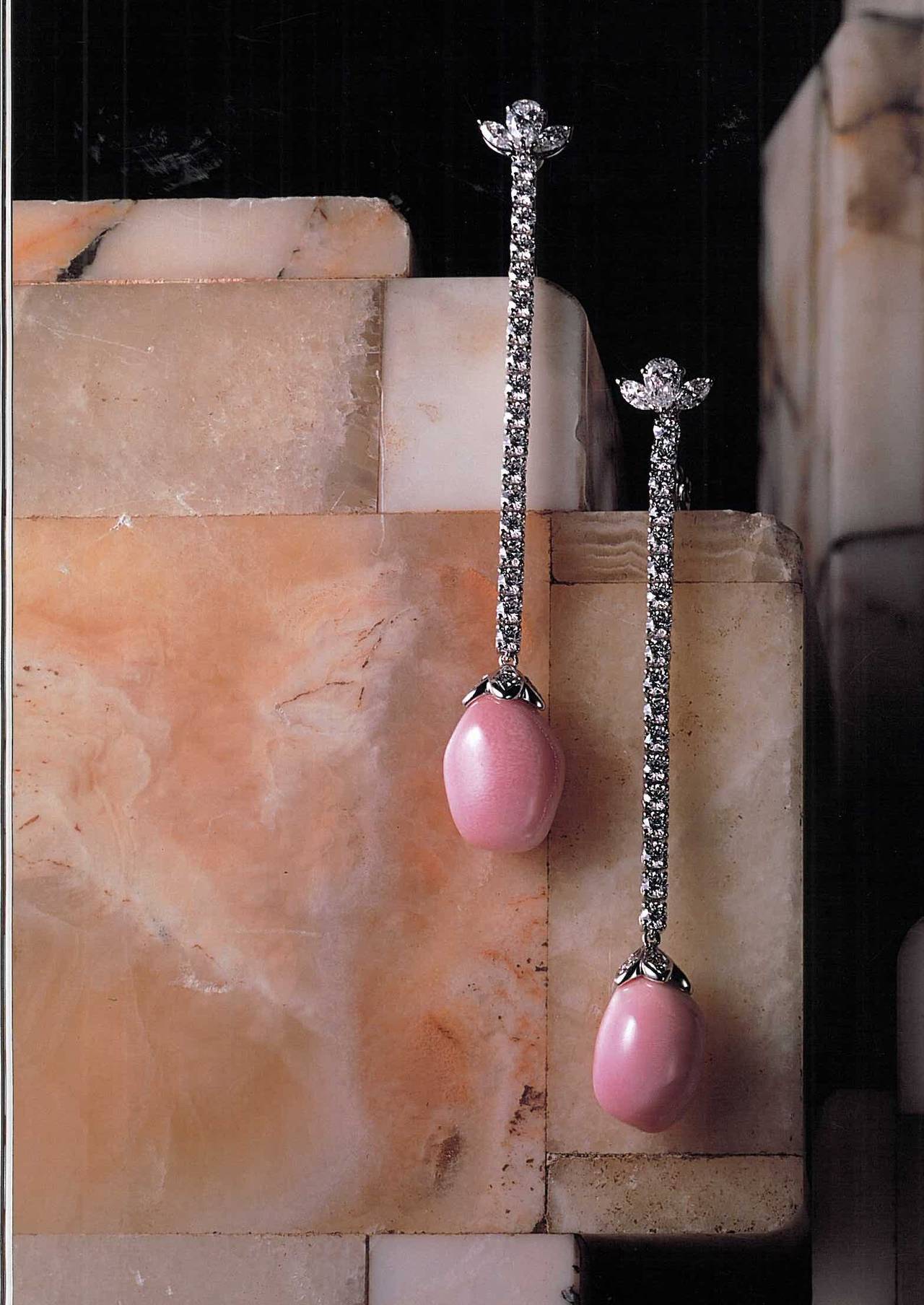 Women's or Men's Book of The Pink Pearl, LA PERLE ROSE 'Tresor natural des Caraibes'