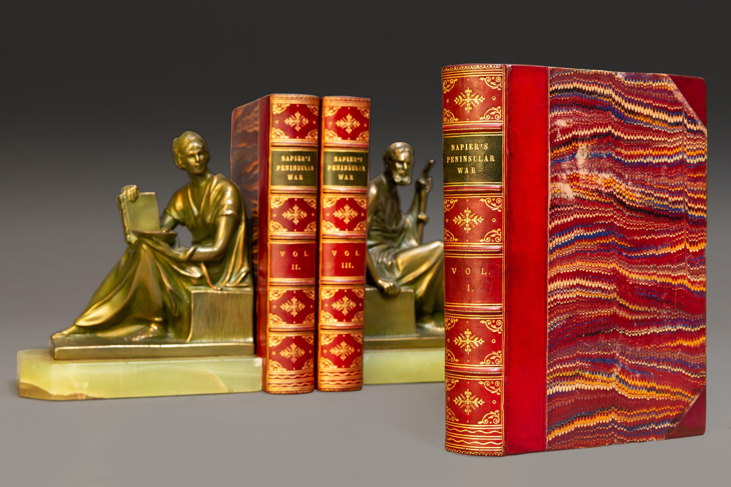 Britannique « Book Sets » 3 Volumes. W. F. P. Napier, History of the Peninsular War (Histoire de la guerre péninsulaire) en vente