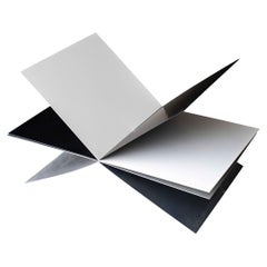 Büchertisch von MOB