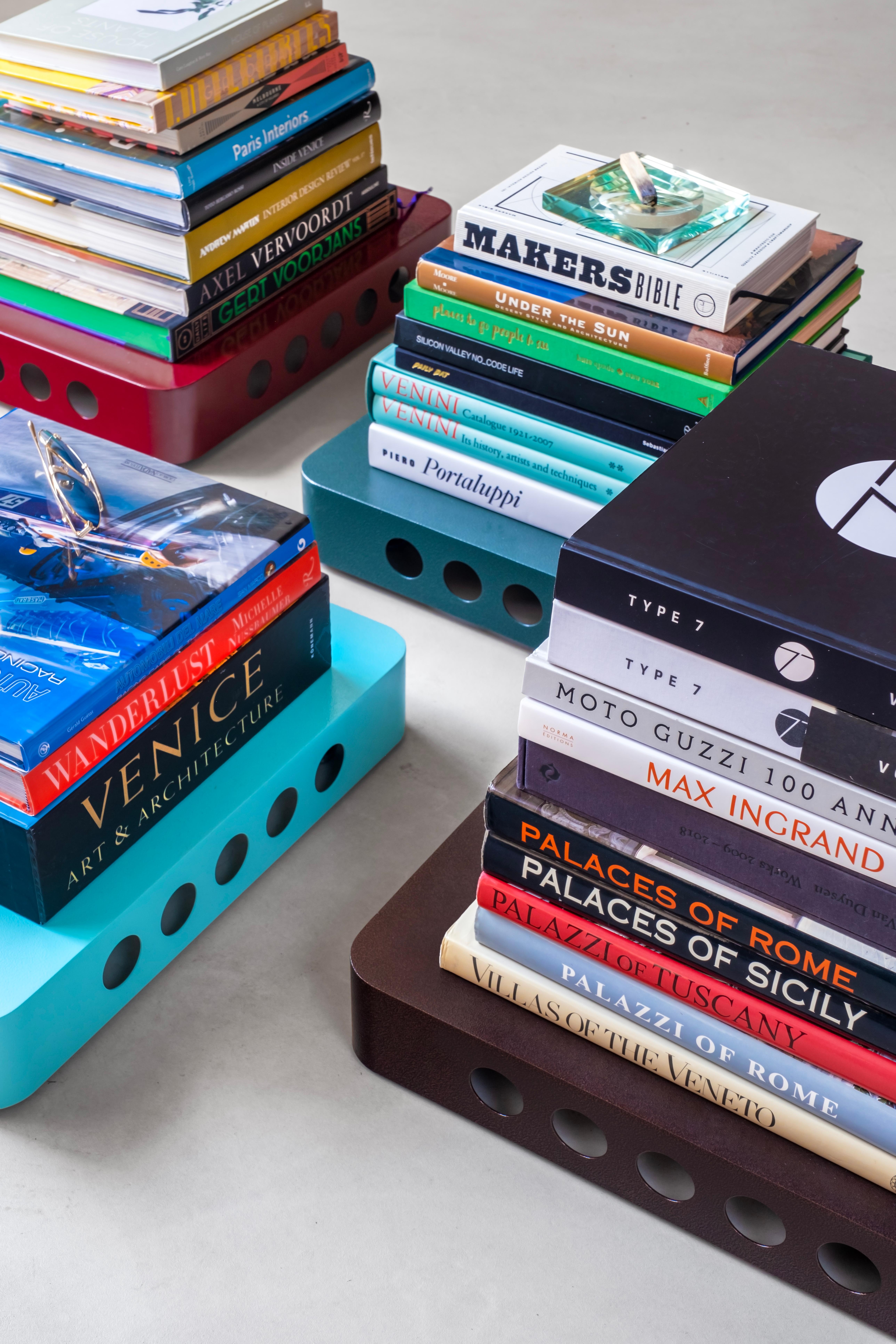 Tablero para libros contemporáneo Spinzi Meccano, bandeja para libros, diseño italiano rojo brillante en venta 4