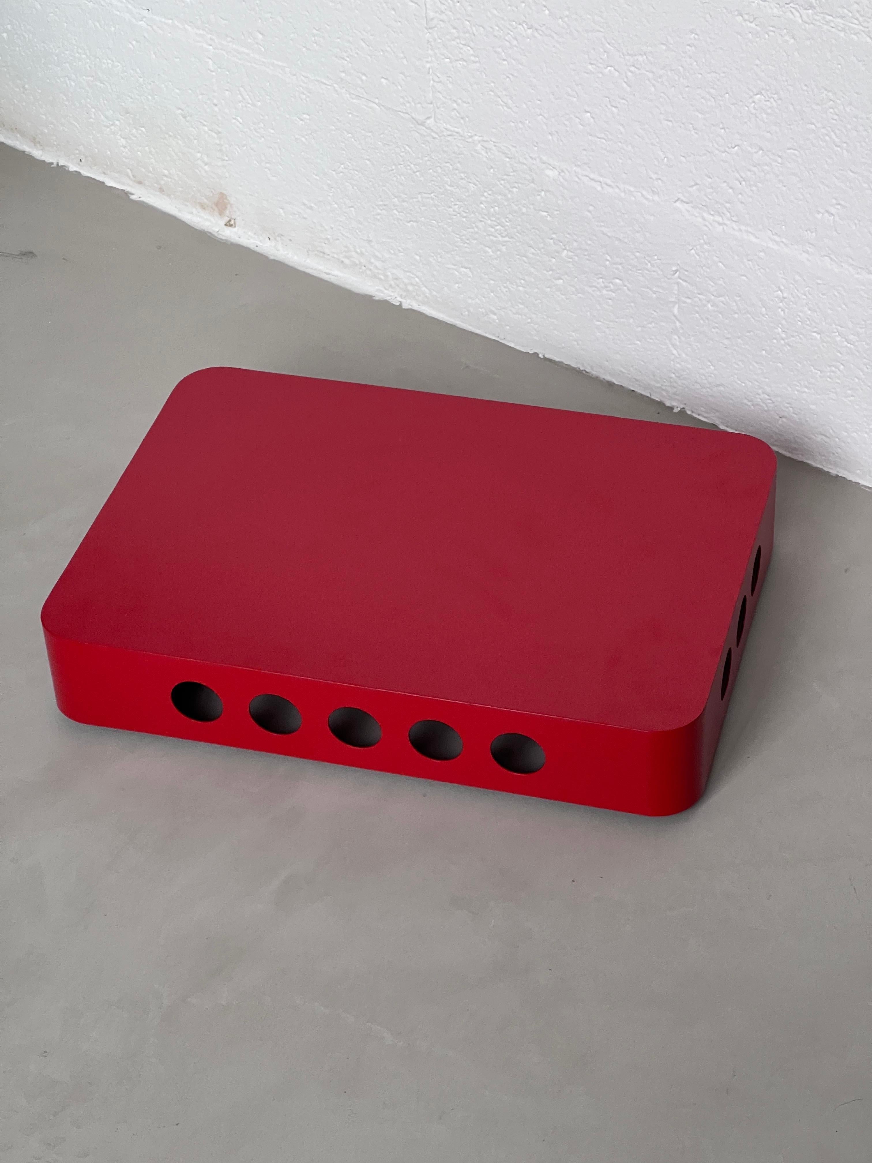Artisanal ''Bookboard''- side table by Spinzi, bookshelf with wheels, bright red In New Condition For Sale In Milano, IT