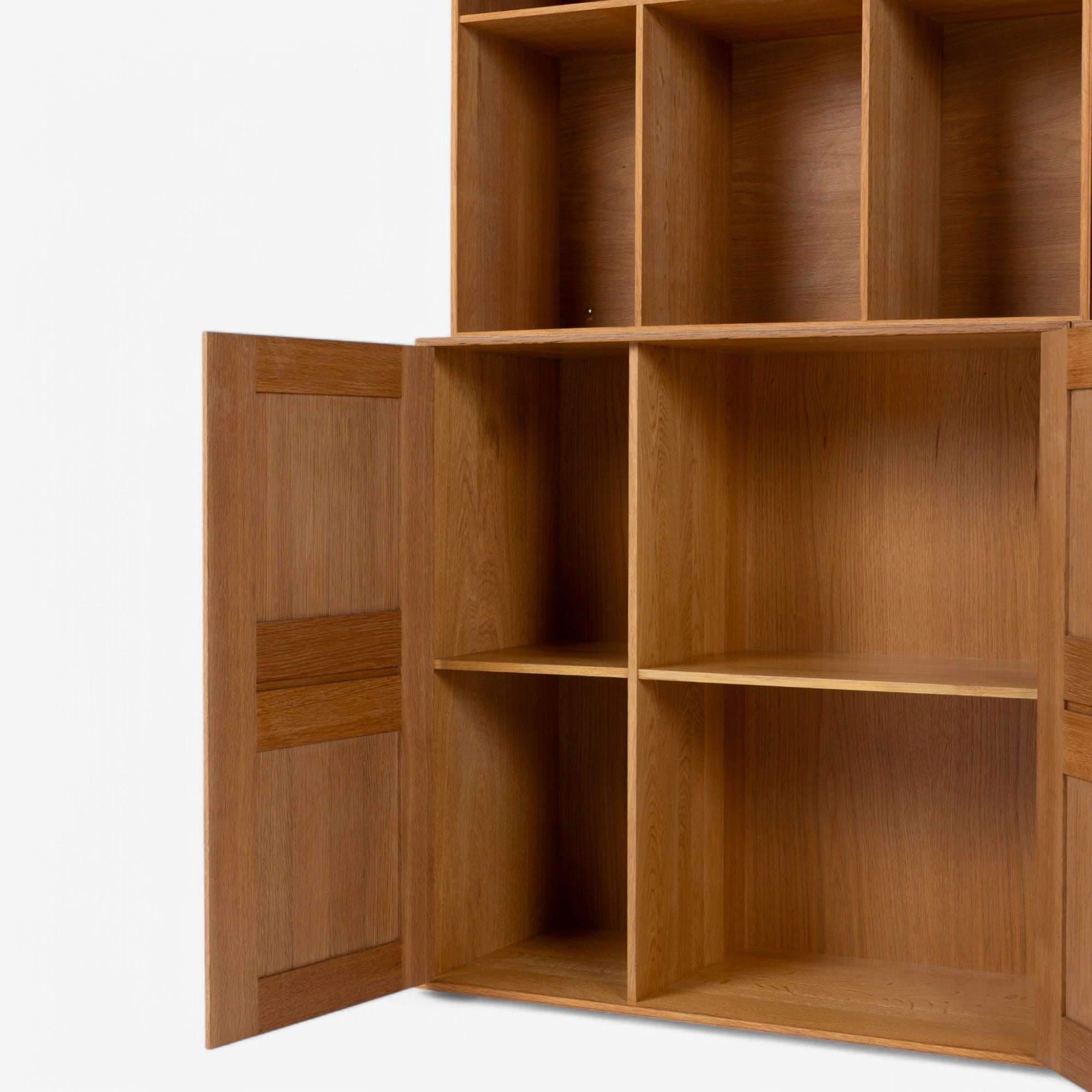 XX secolo Sistema di librerie e armadi di Mogens Koch in vendita