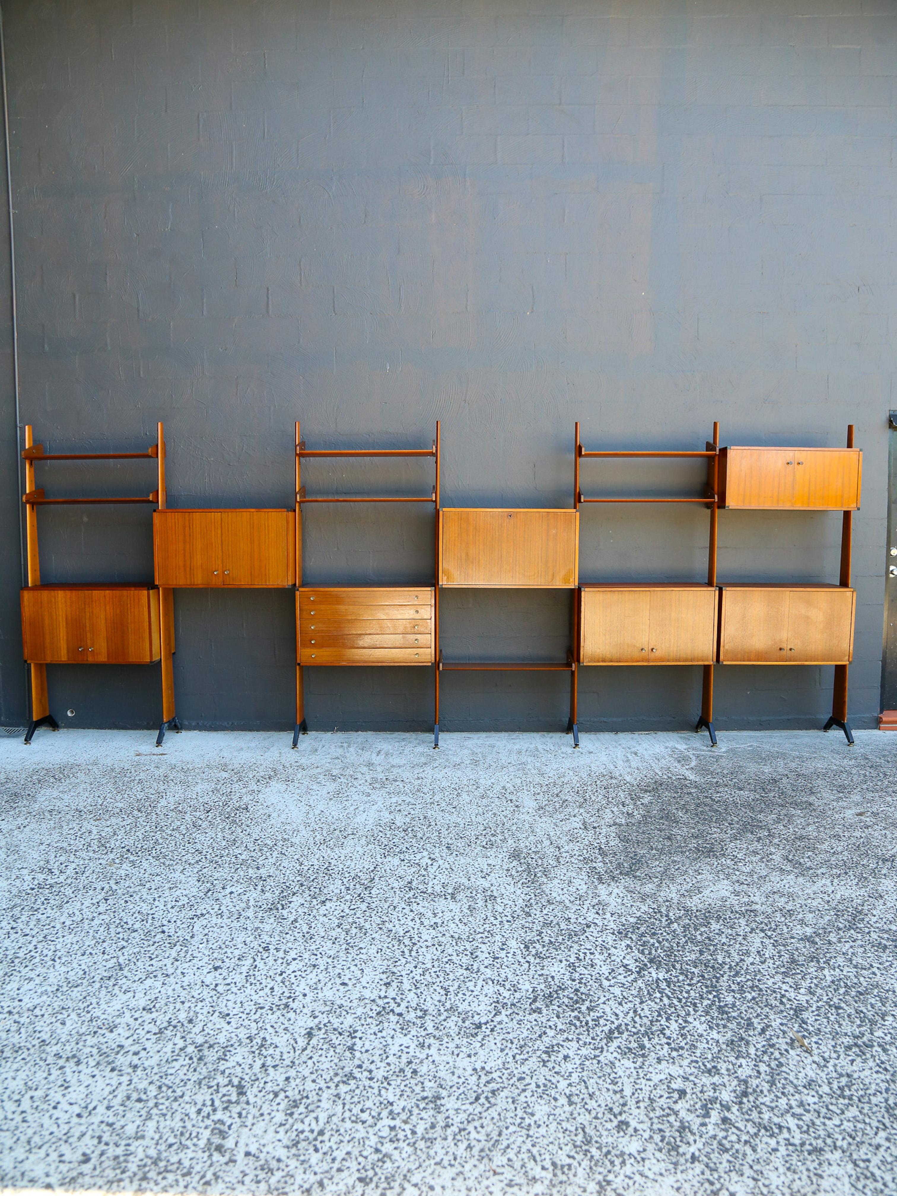 Bookcase by AV Arredamenti Contemporanei in Teak & Brass In Good Condition For Sale In Byron Bay, NSW