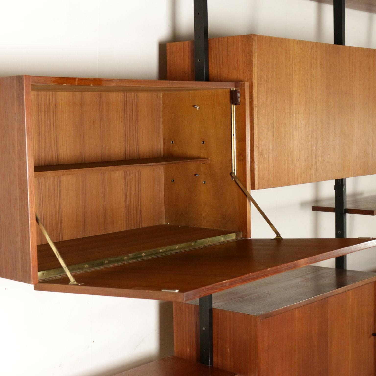 Bibliothèque conçue par Paolo Tilche en placage de teck vintage, Italie, années 1950-1960 1