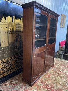 Bookcase - English mahogany display cabinet