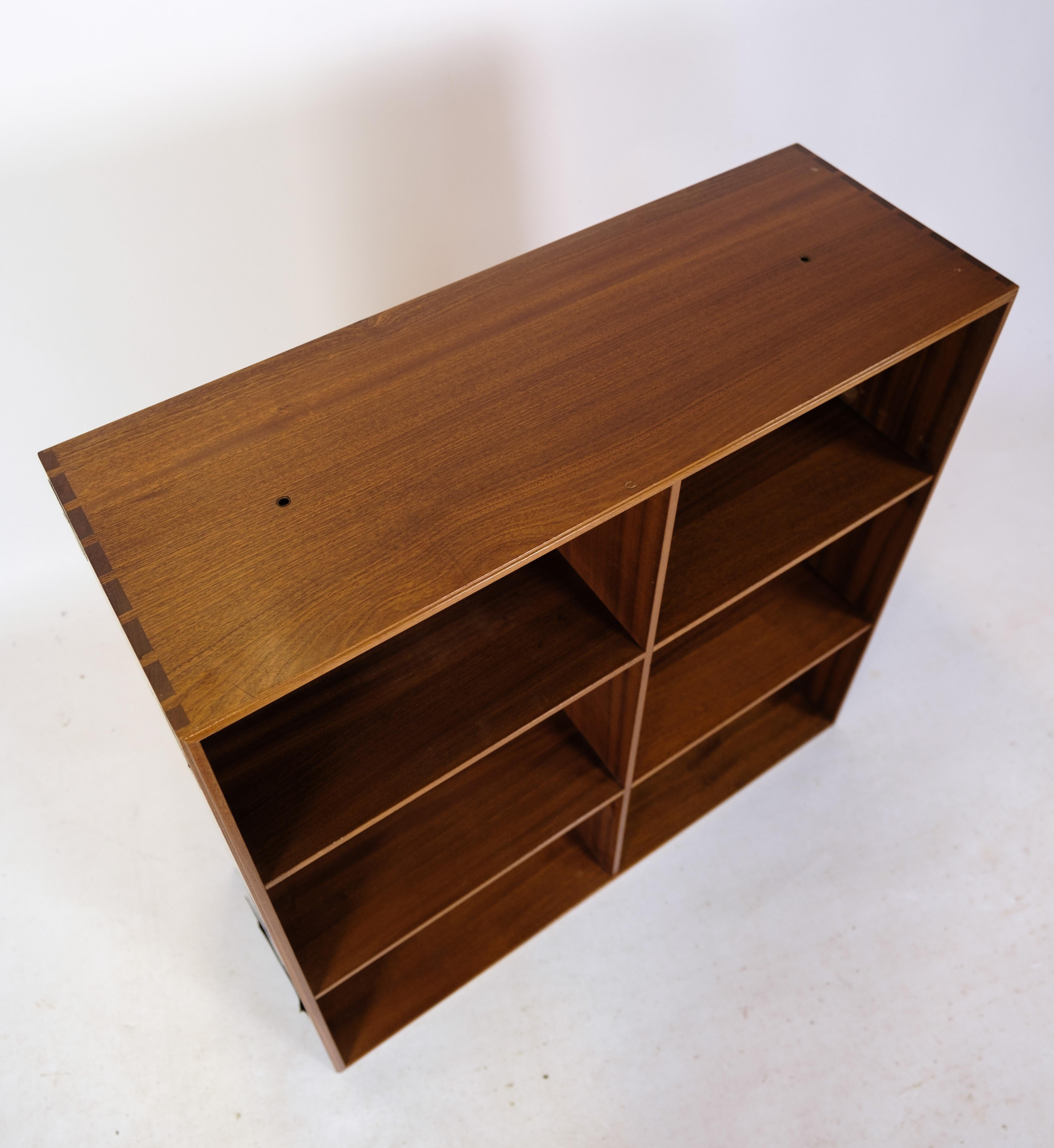 Mid-Century Modern Bookcase in Light Mahogany of Mogens Koch and Rud Rasmussen from the 1960s For Sale