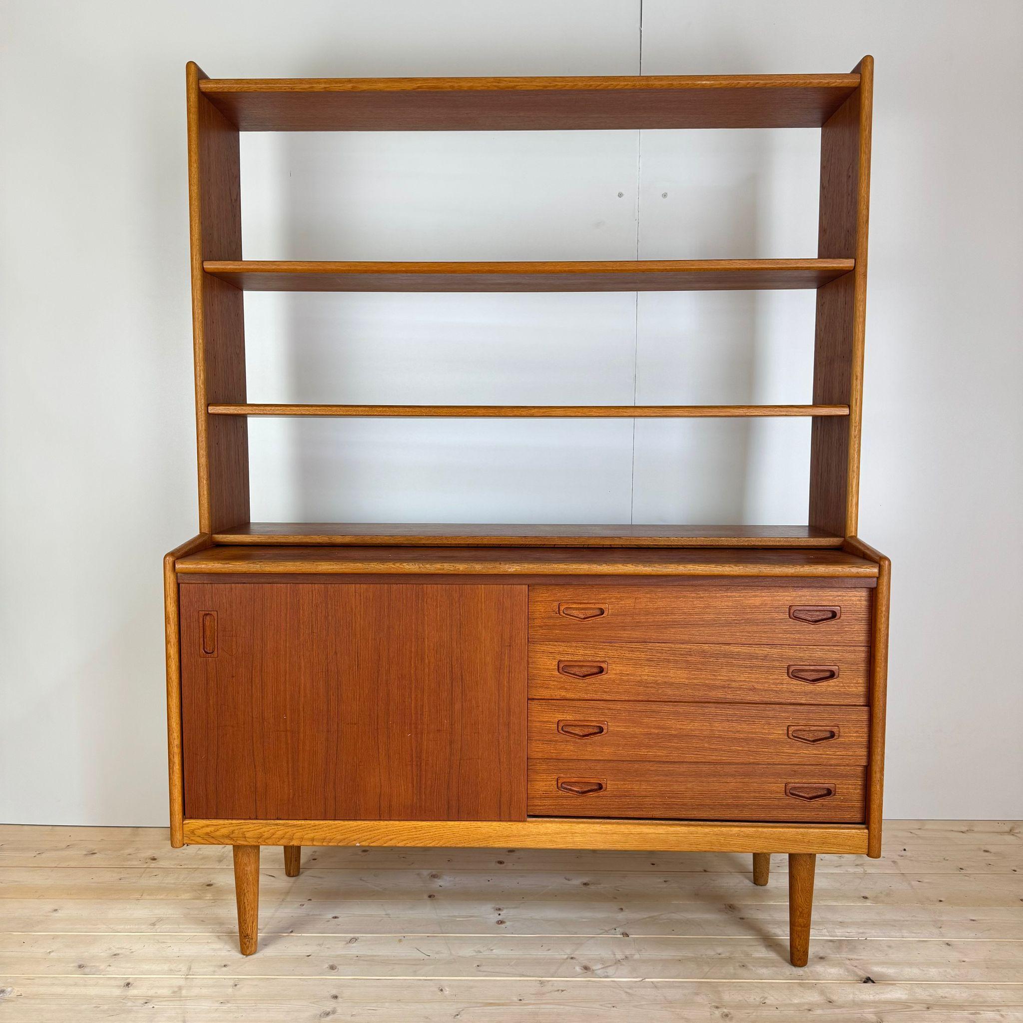 Bookcase in teak, Denmark 1960 In condizioni buone in vendita a Torino, IT