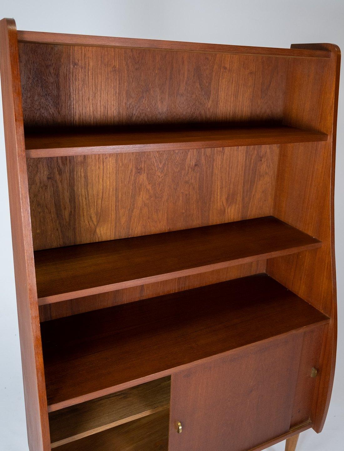 Scandinavian Modern Bookcase in Teak of Danish Design from the 1960s For Sale