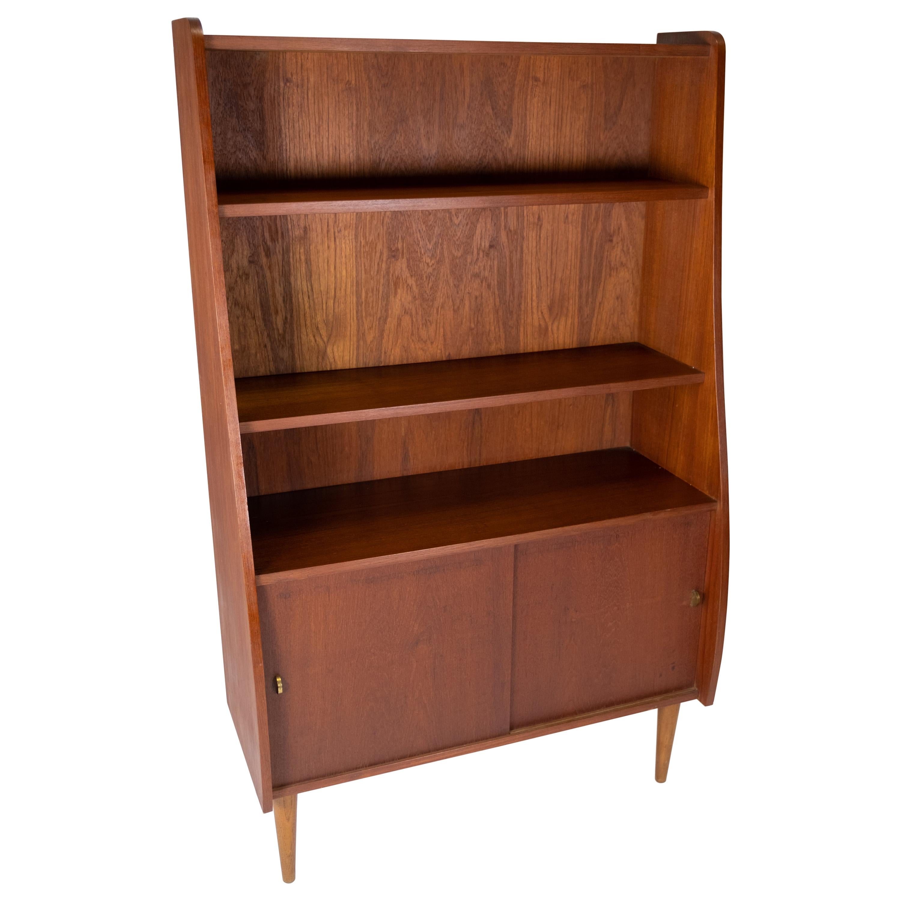 Bookcase in Teak of Danish Design from the 1960s For Sale