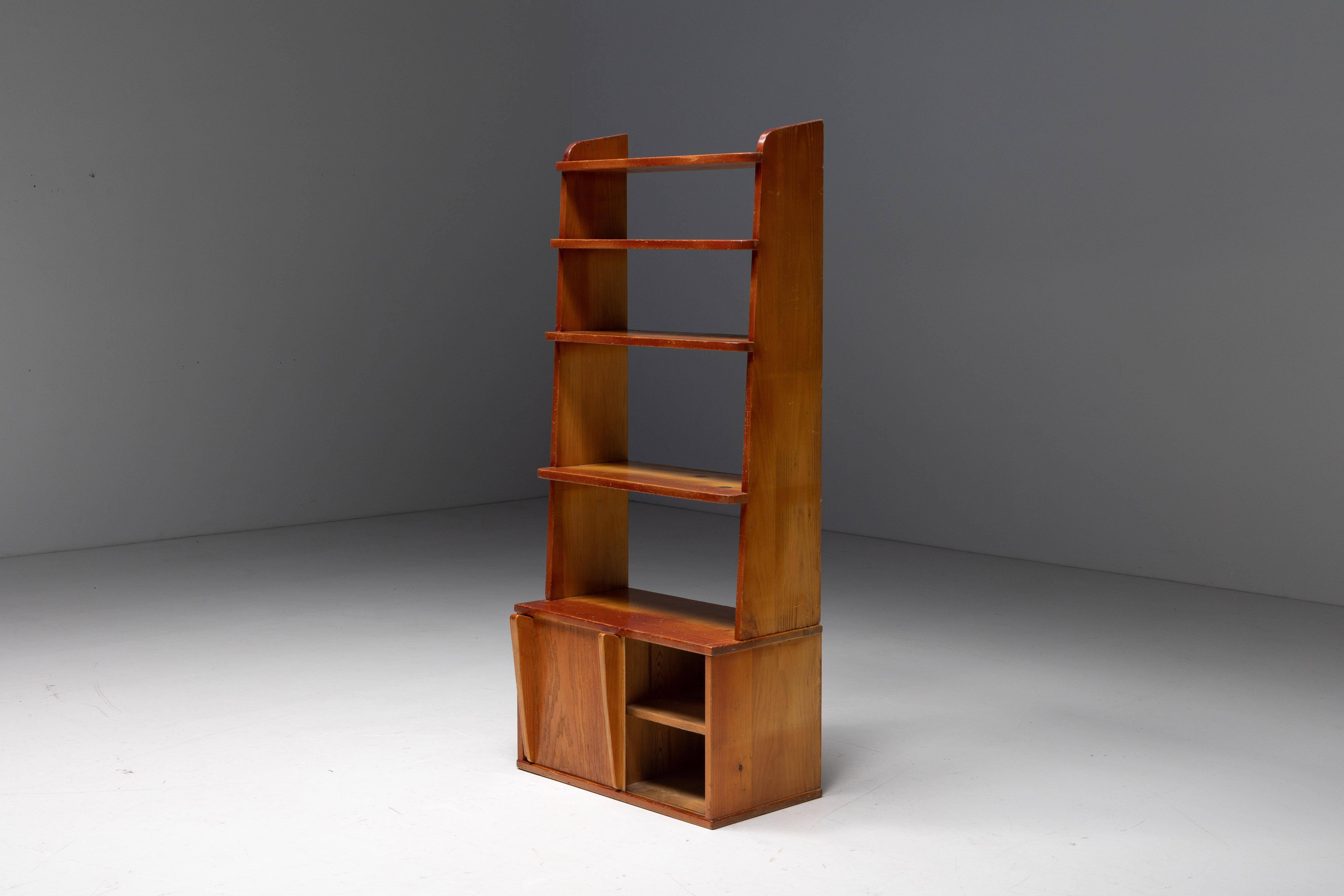 Bookcase in the style of Charlotte Perriand, France, 1960s For Sale 2