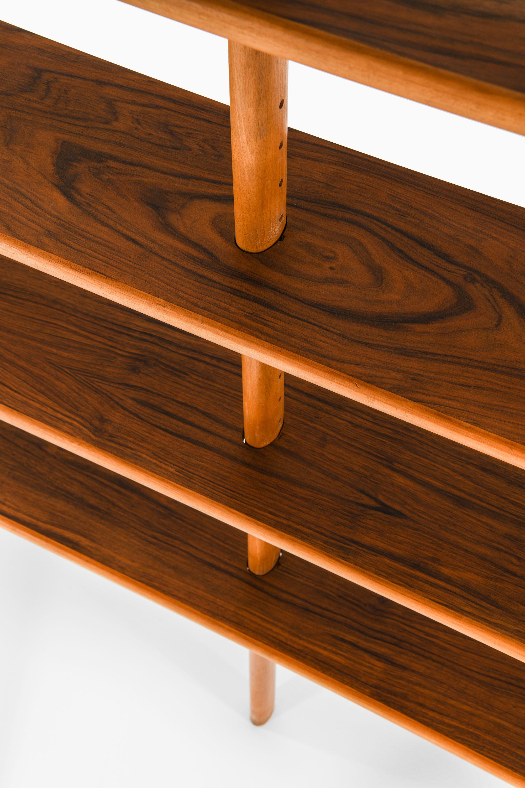 Bookcase in Walnut, Elm, Beech and Brass in the Style of William Watting, 1950's For Sale 2