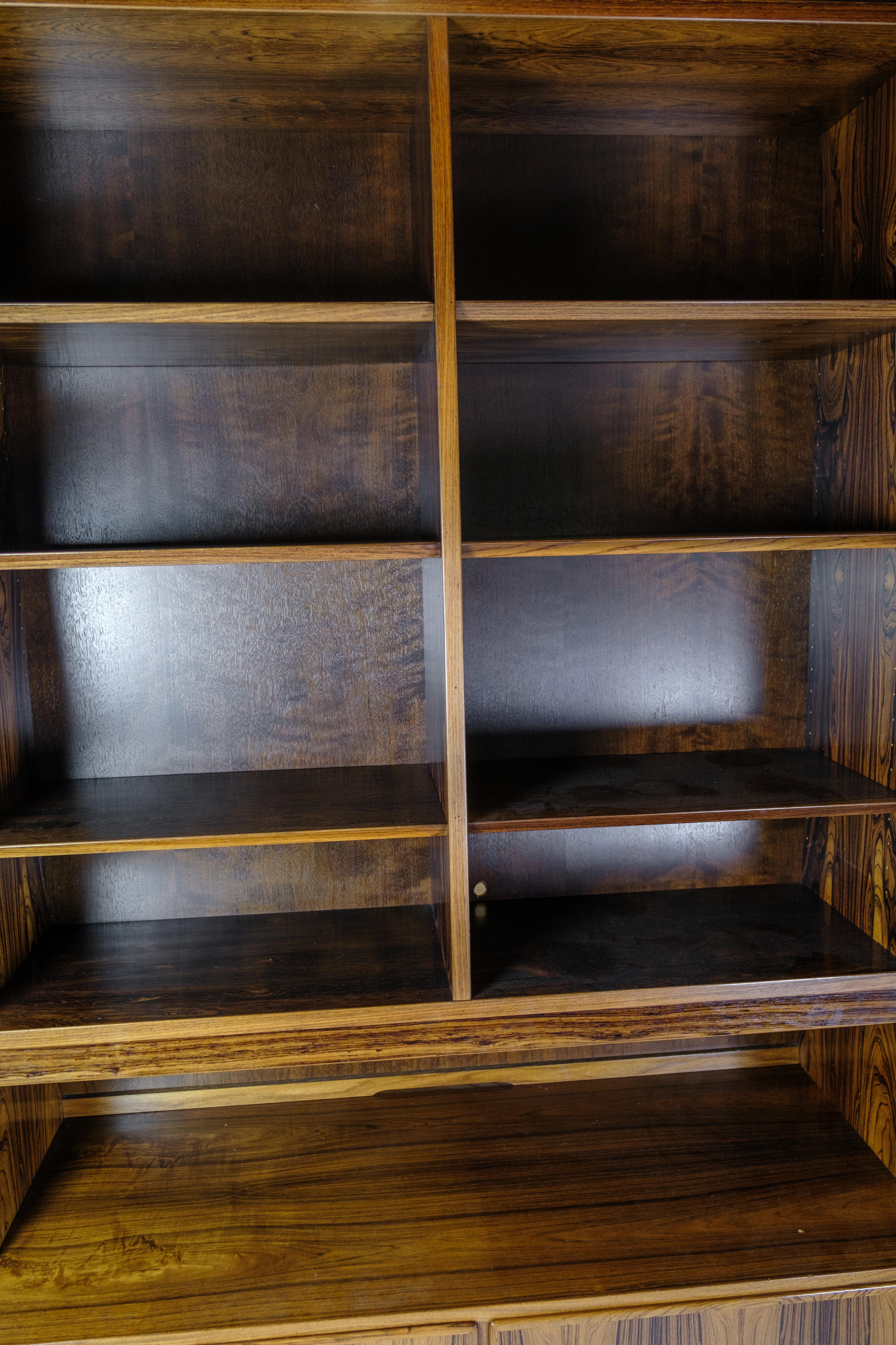 Mid-Century Modern Bookcase Made In Rosewood Made By Hundevad Furniture From 1960s For Sale