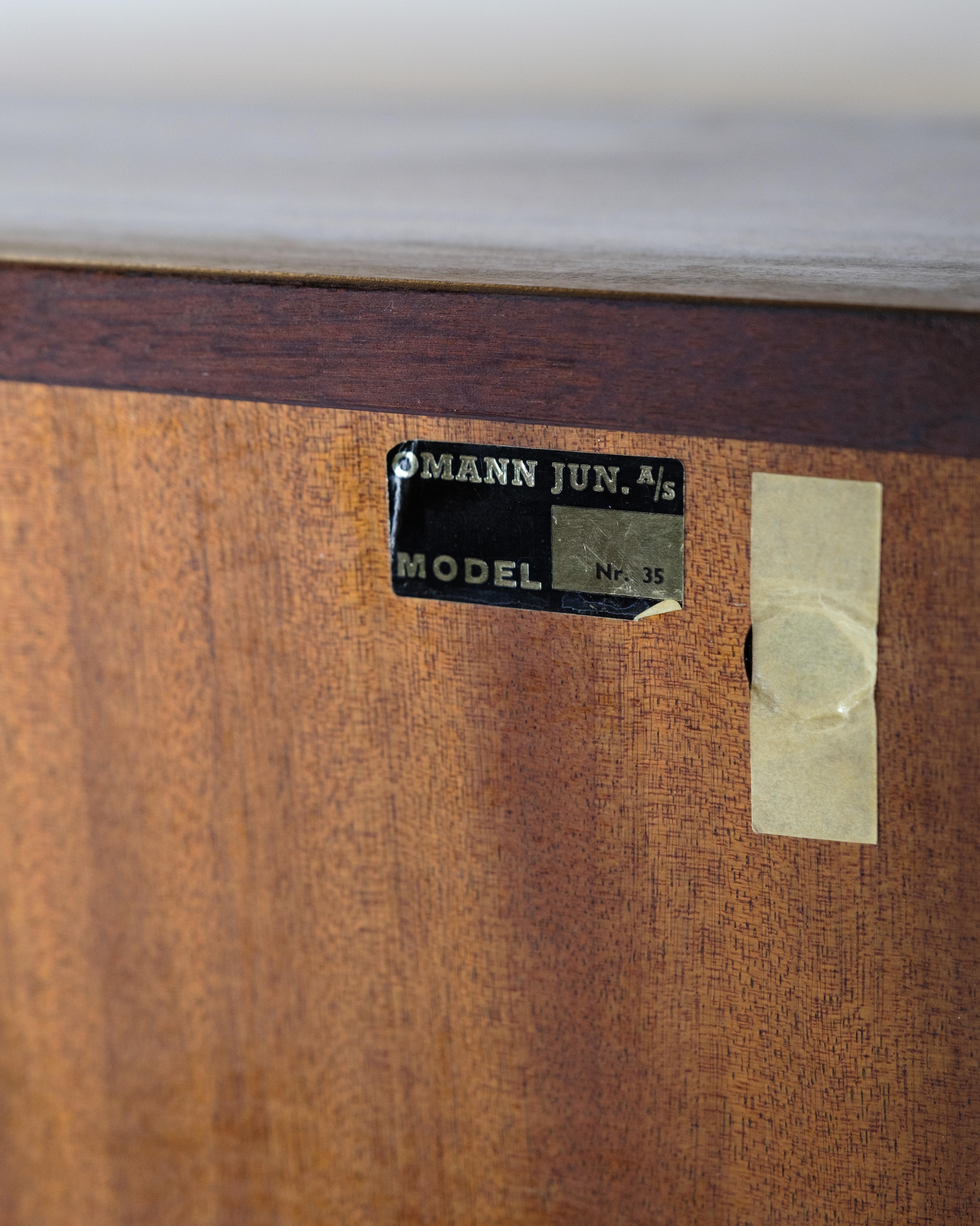 Bücherregal Modell 35 aus Palisanderholz von Omann Jun. Möbelfabrik aus den 1960er Jahren (Rosenholz) im Angebot