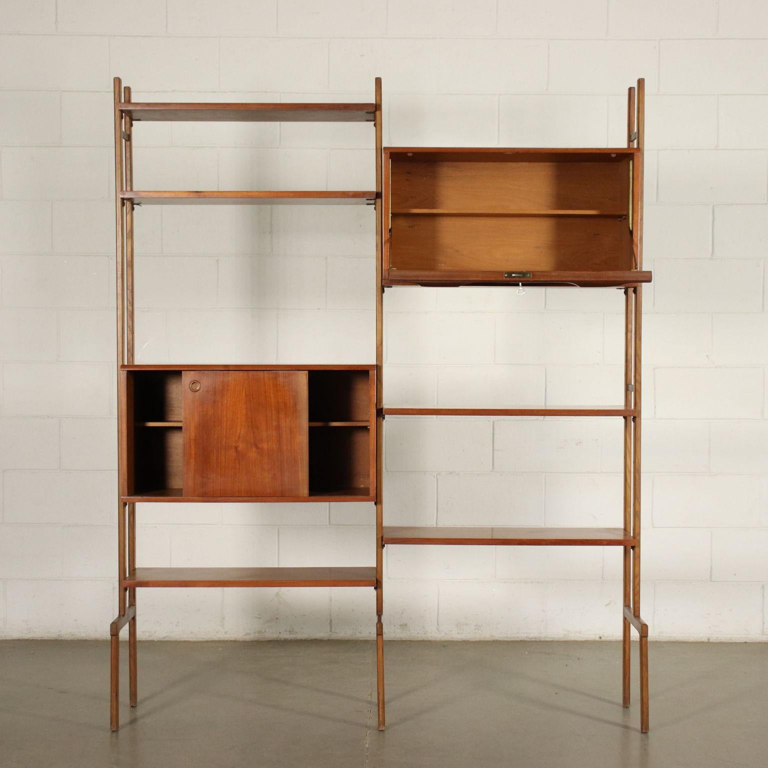 Mid-Century Modern Bookcase of the 60s'
