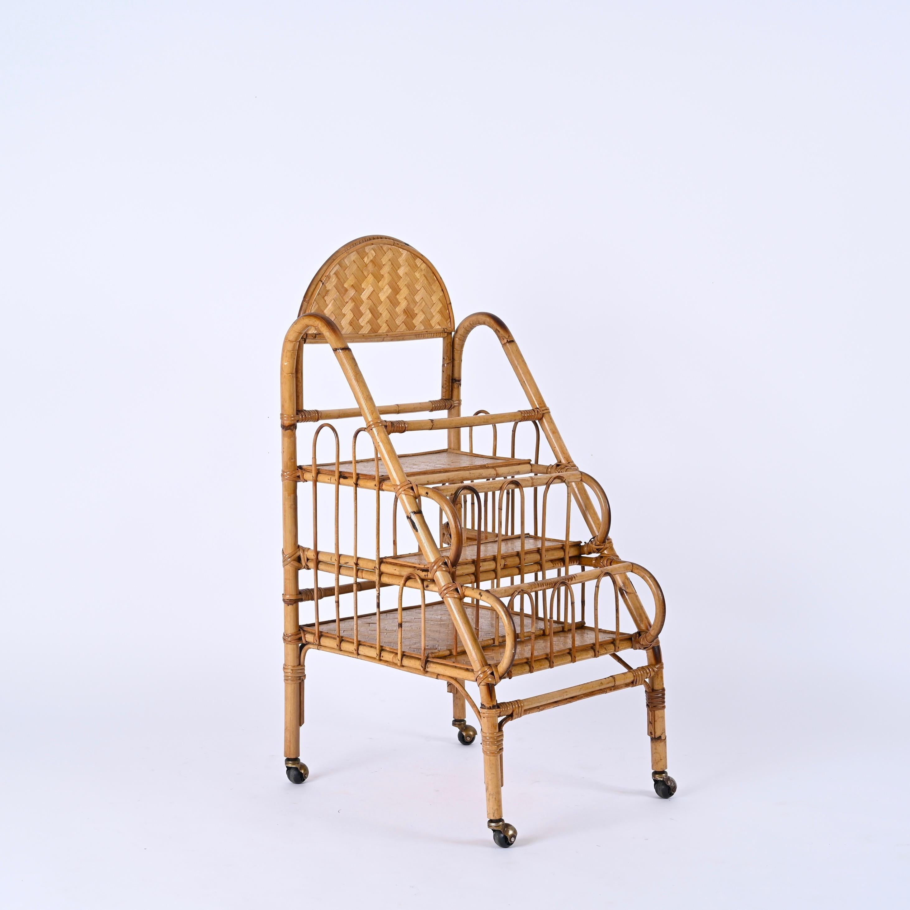 Mid-Century Modern Bookcase or Dry Bar in Rattan e Bamboo by Vivai Del Sud, Italy, 1960s For Sale