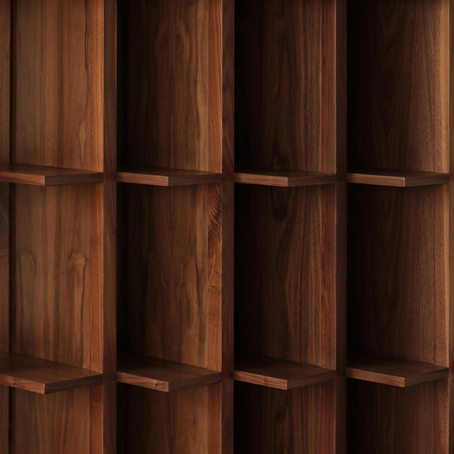 Bookcase and Space Divider Transversal, Made of Walnut and Tzalám Solid Wood In New Condition For Sale In Mexico City, MX