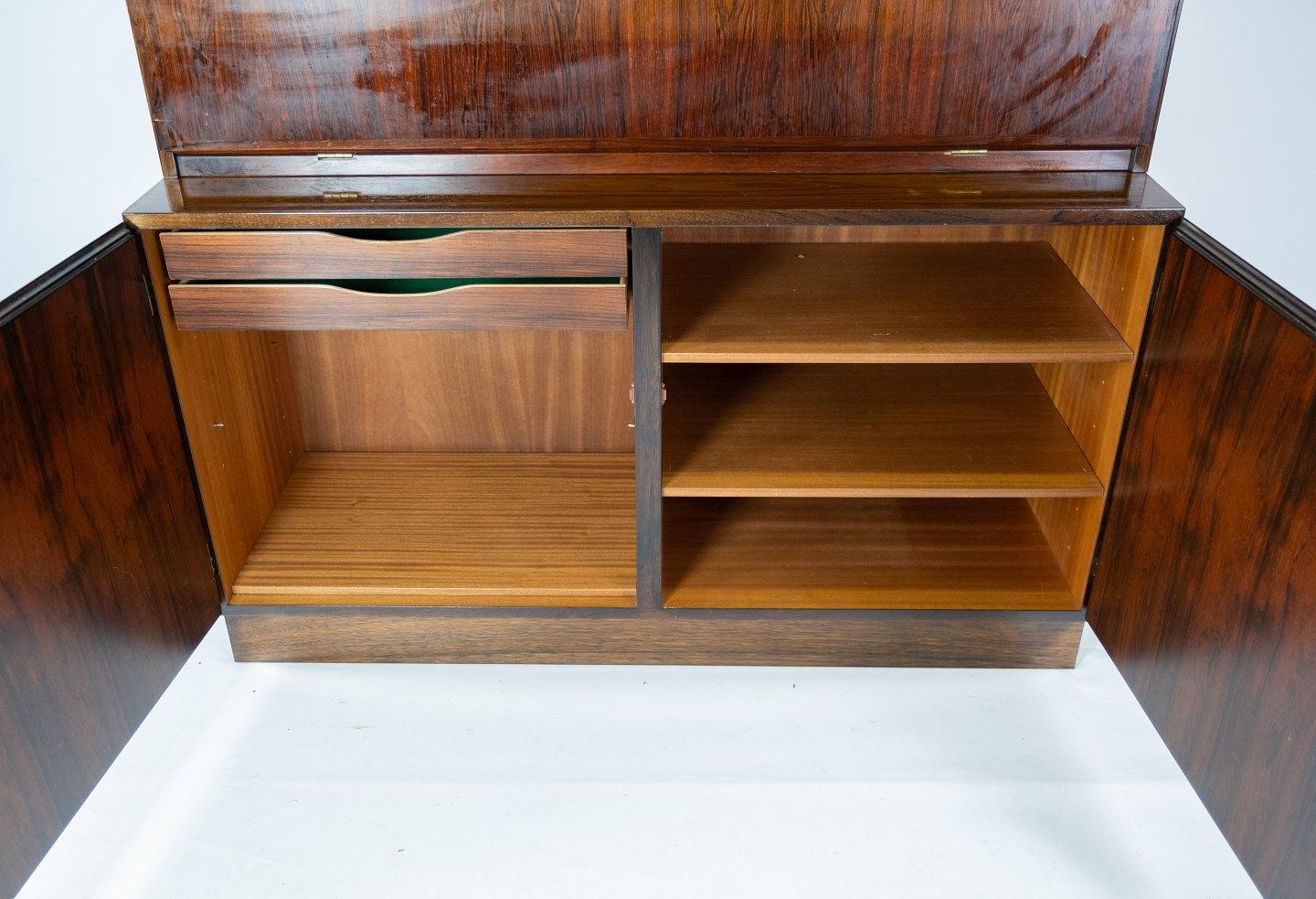 Bookcase with Cabinets in Rosewood, Model No. 9, Designed by Omann Junior In Good Condition For Sale In Lejre, DK