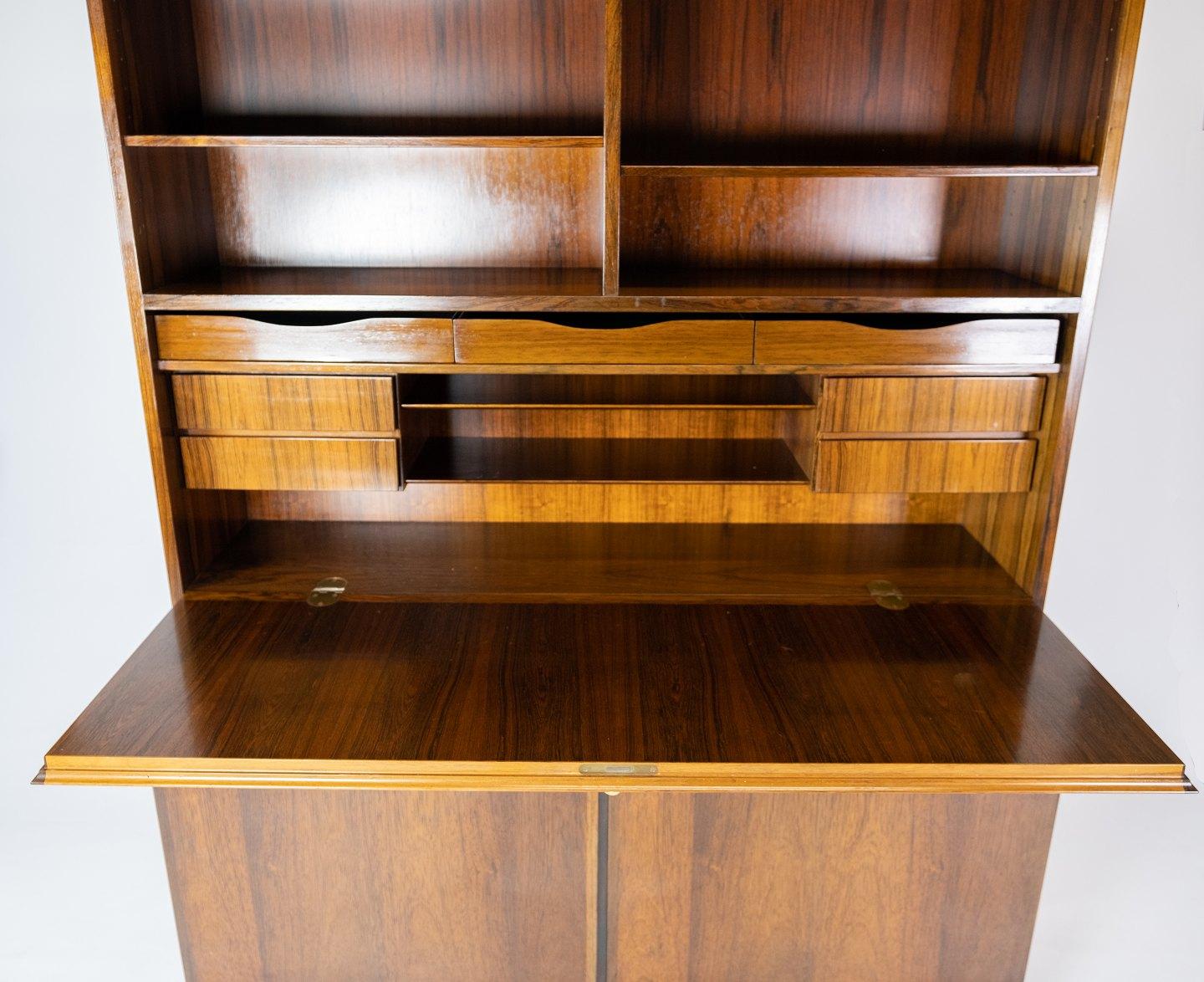 Mid-20th Century Bookcase with Cabinets in Rosewood, Model No. 9, Designed by Omann Junior For Sale