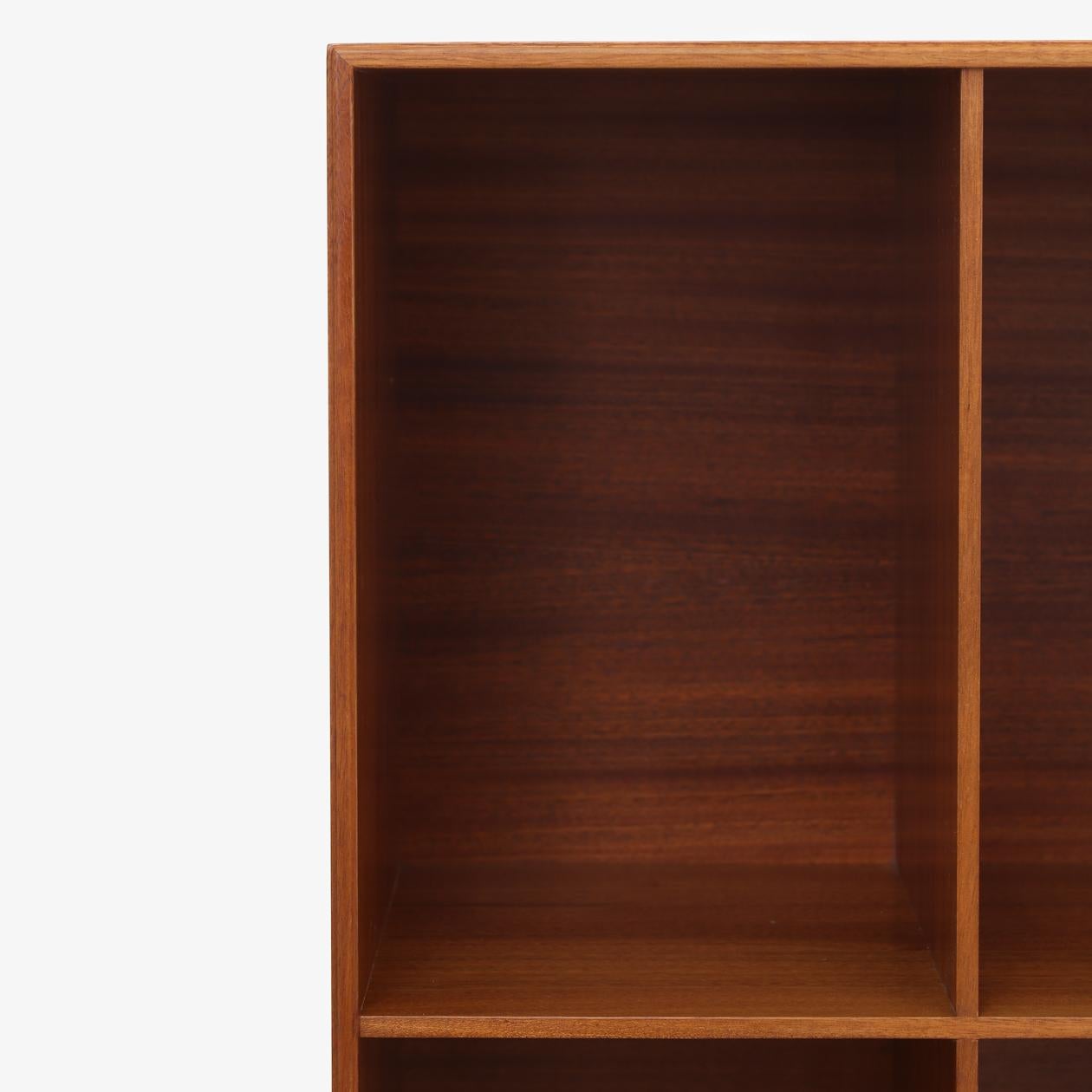 Lacquered Mahogany bookcases by Mogens Koch For Sale