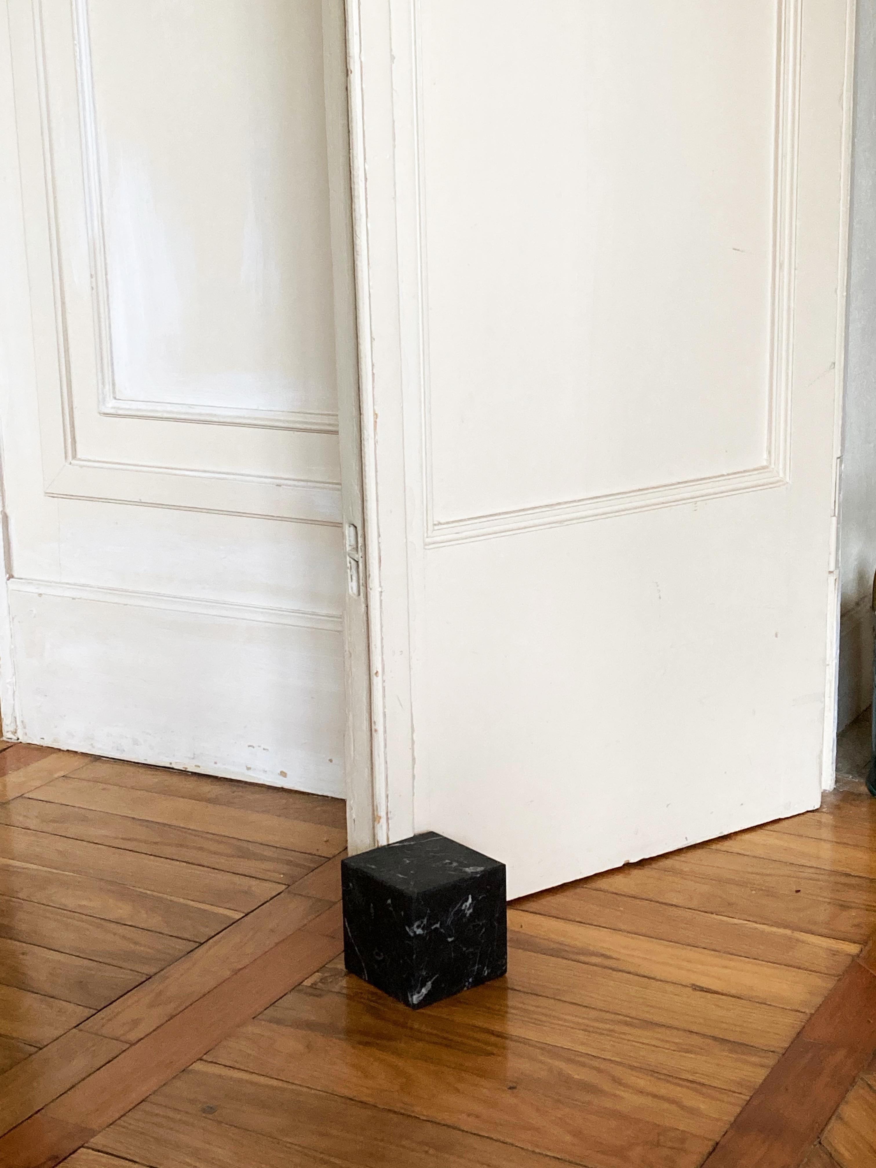 Bookend in Spanish Black Marquina Marble Minimalist Design In New Condition In Milan, Lombardy