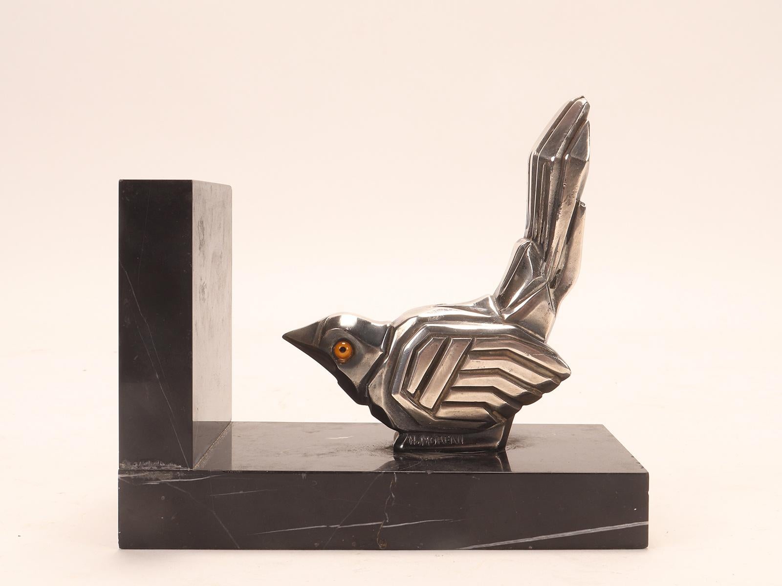 French Bookends by Hippolyte Francois Moreau, depicting sparrow birds, France 1925.  For Sale