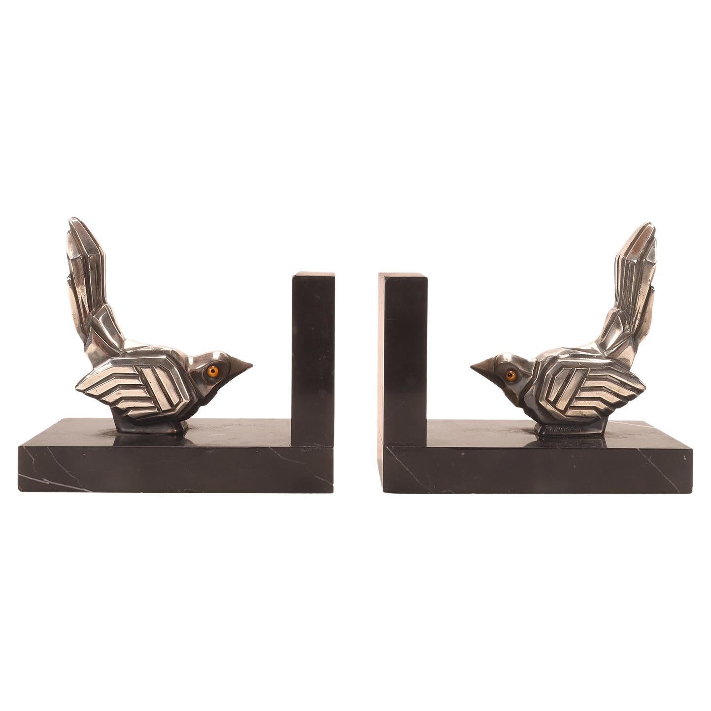 Bookends by Hippolyte Francois Moreau, depicting sparrow birds, France 1925.  For Sale