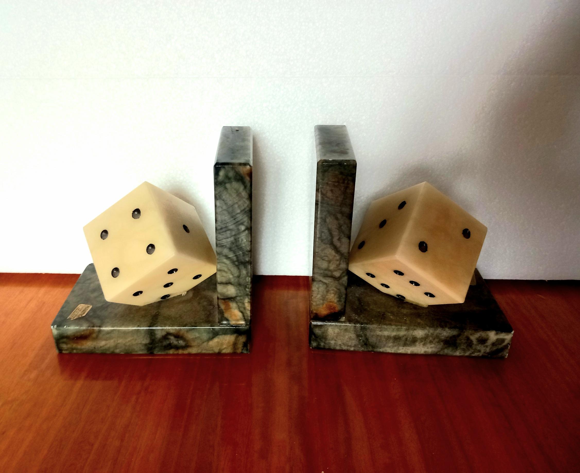 Bookends Pair of Alabaster or Marble Dice-Shaped Spain 20th Century For Sale 4