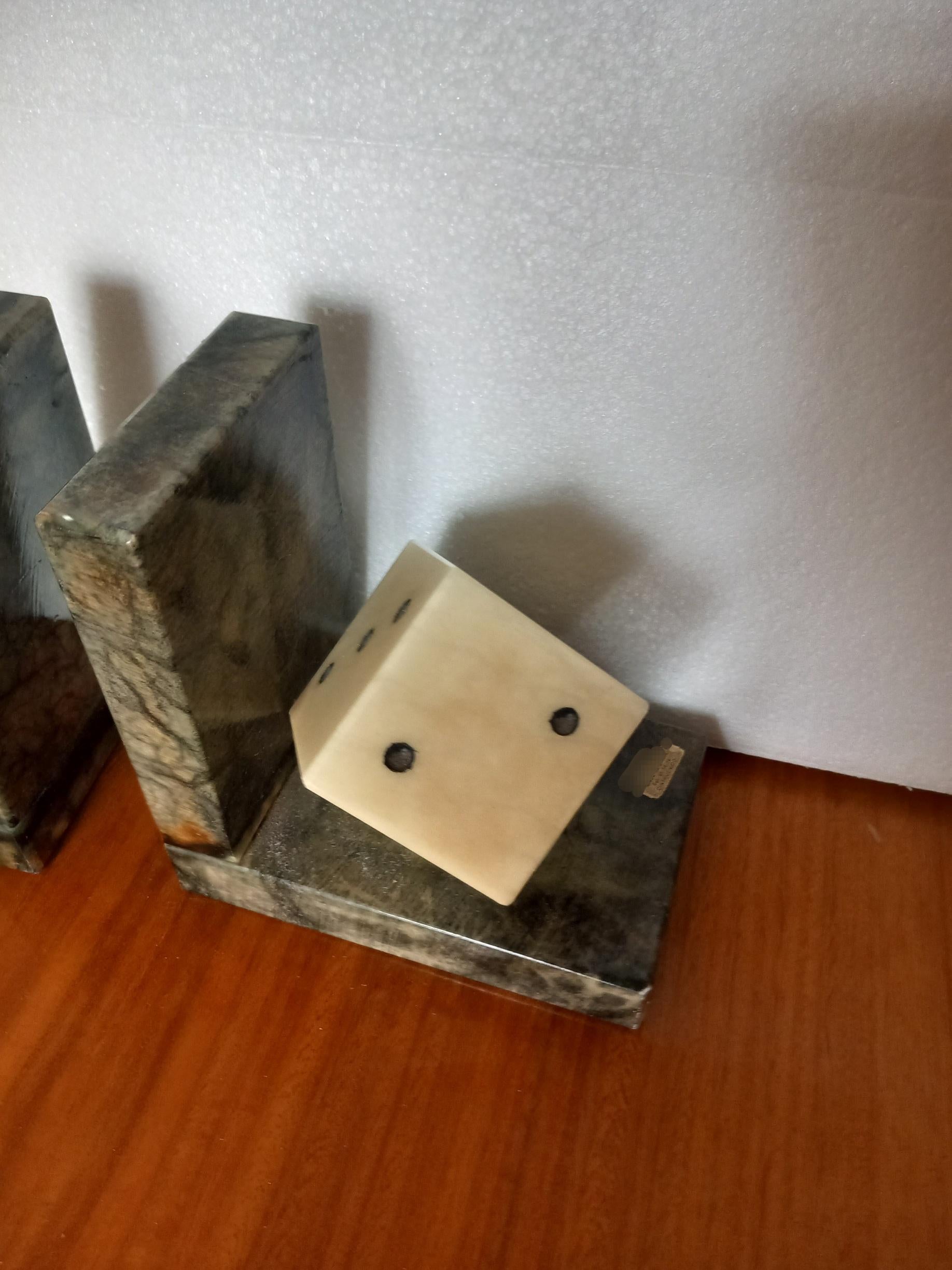 Bookends Pair of Alabaster or Marble Dice-Shaped Spain 20th Century In Good Condition For Sale In Mombuey, Zamora