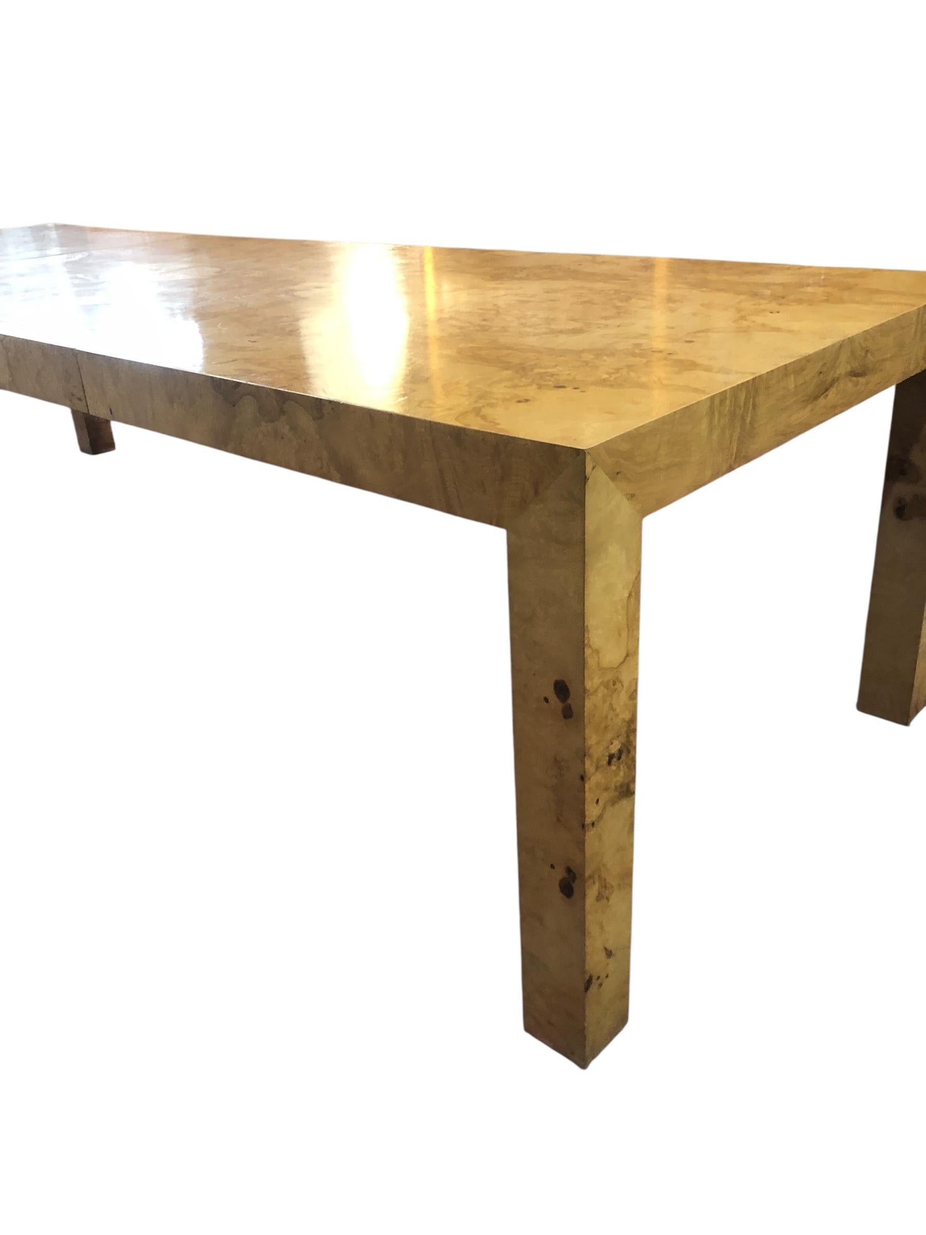 Table de salle à manger en bois de bouleau assortie par Milo Baughman en vente 3
