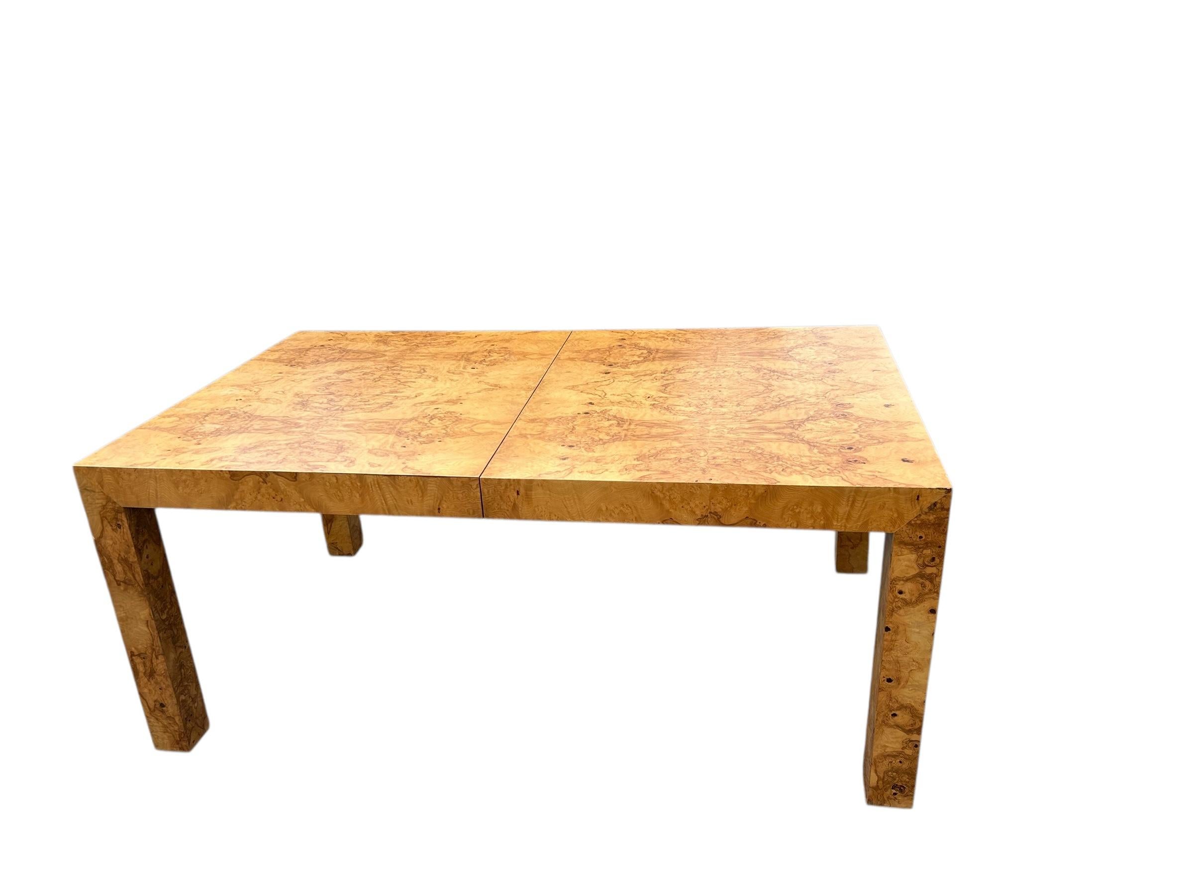 Fin du 20e siècle Table de salle à manger en bois de bouleau assortie par Milo Baughman en vente