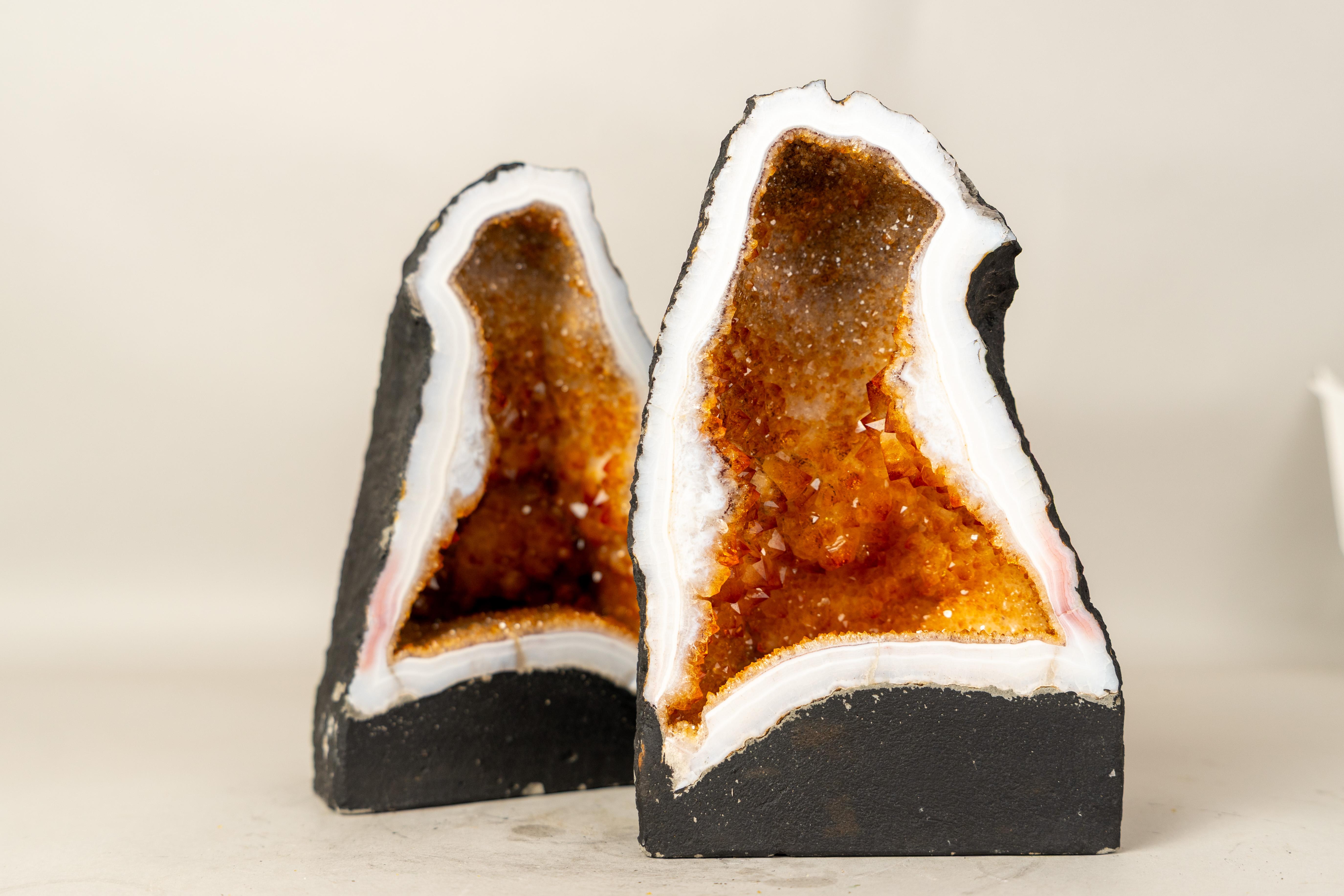 Bookmatched Pair of Citrine Geode Cathedrals Neuf - En vente à Ametista Do Sul, BR